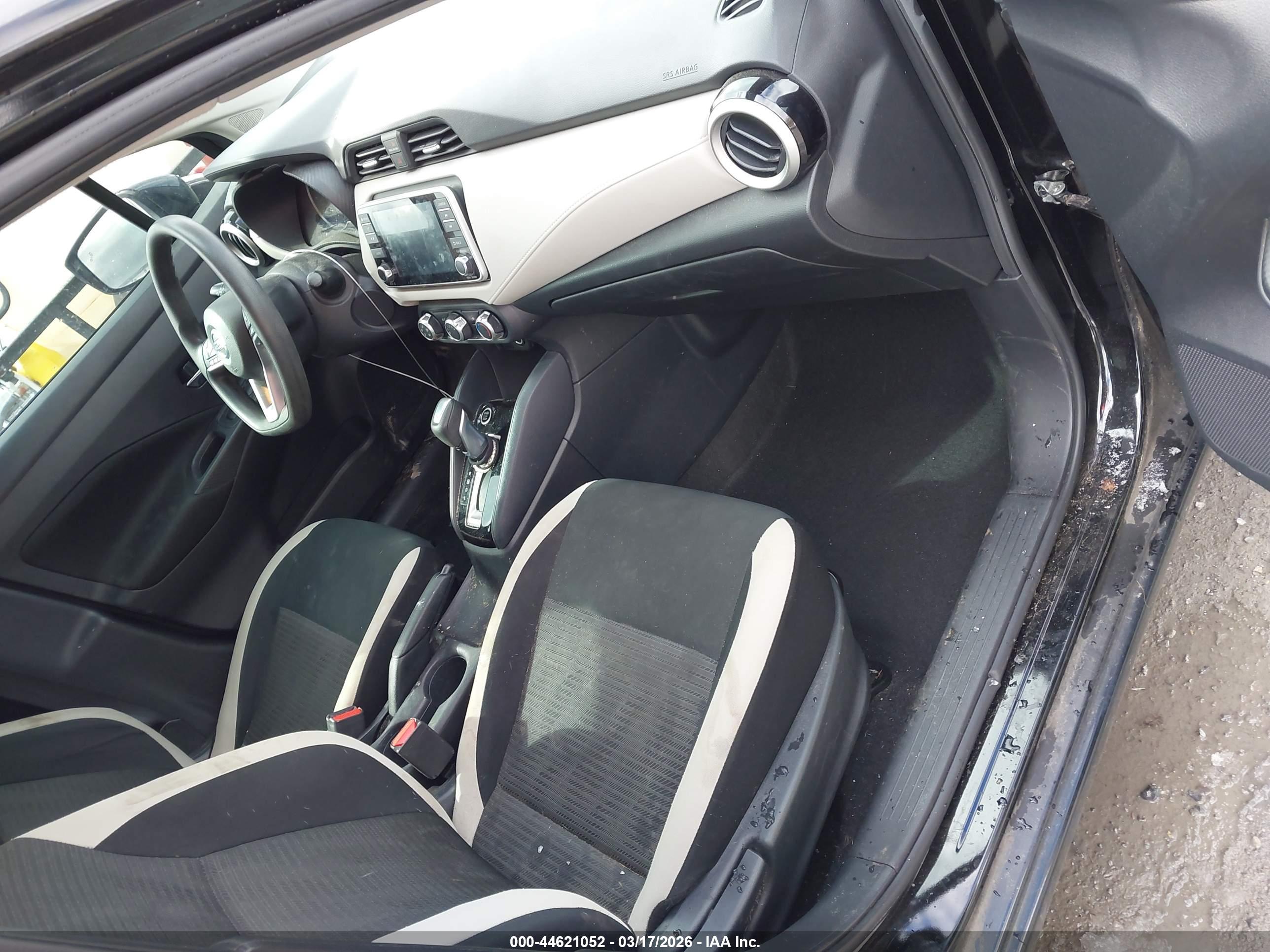 NISSAN VERSA image 5