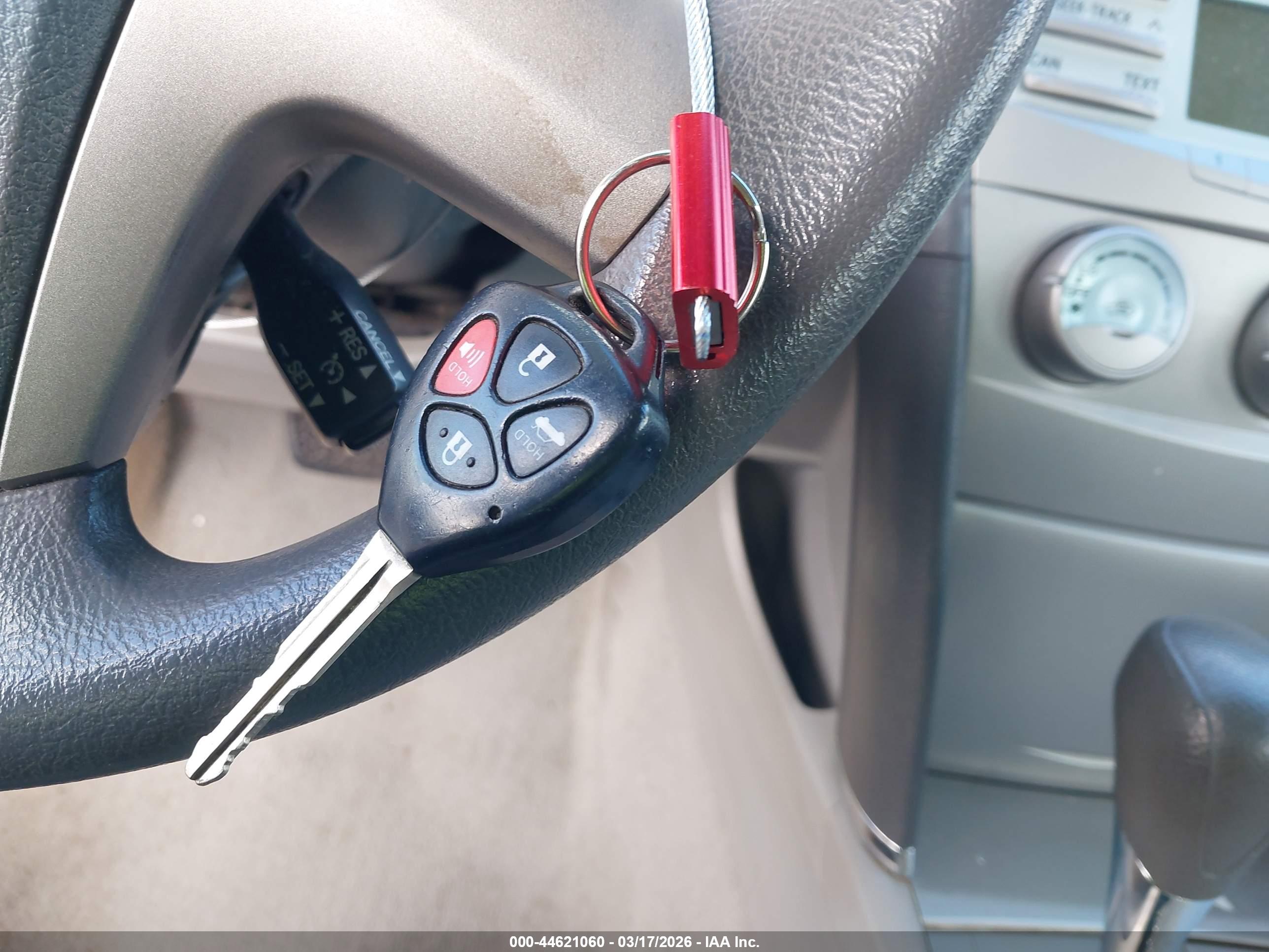 TOYOTA CAMRY image 11