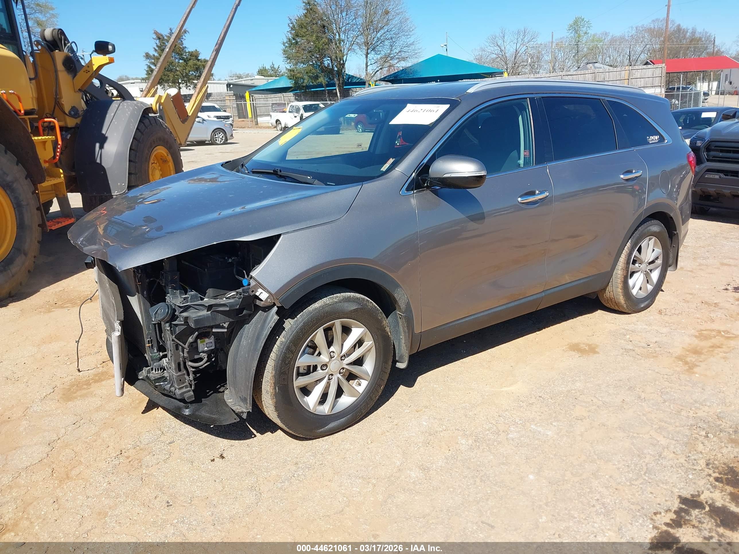 KIA SORENTO image 2