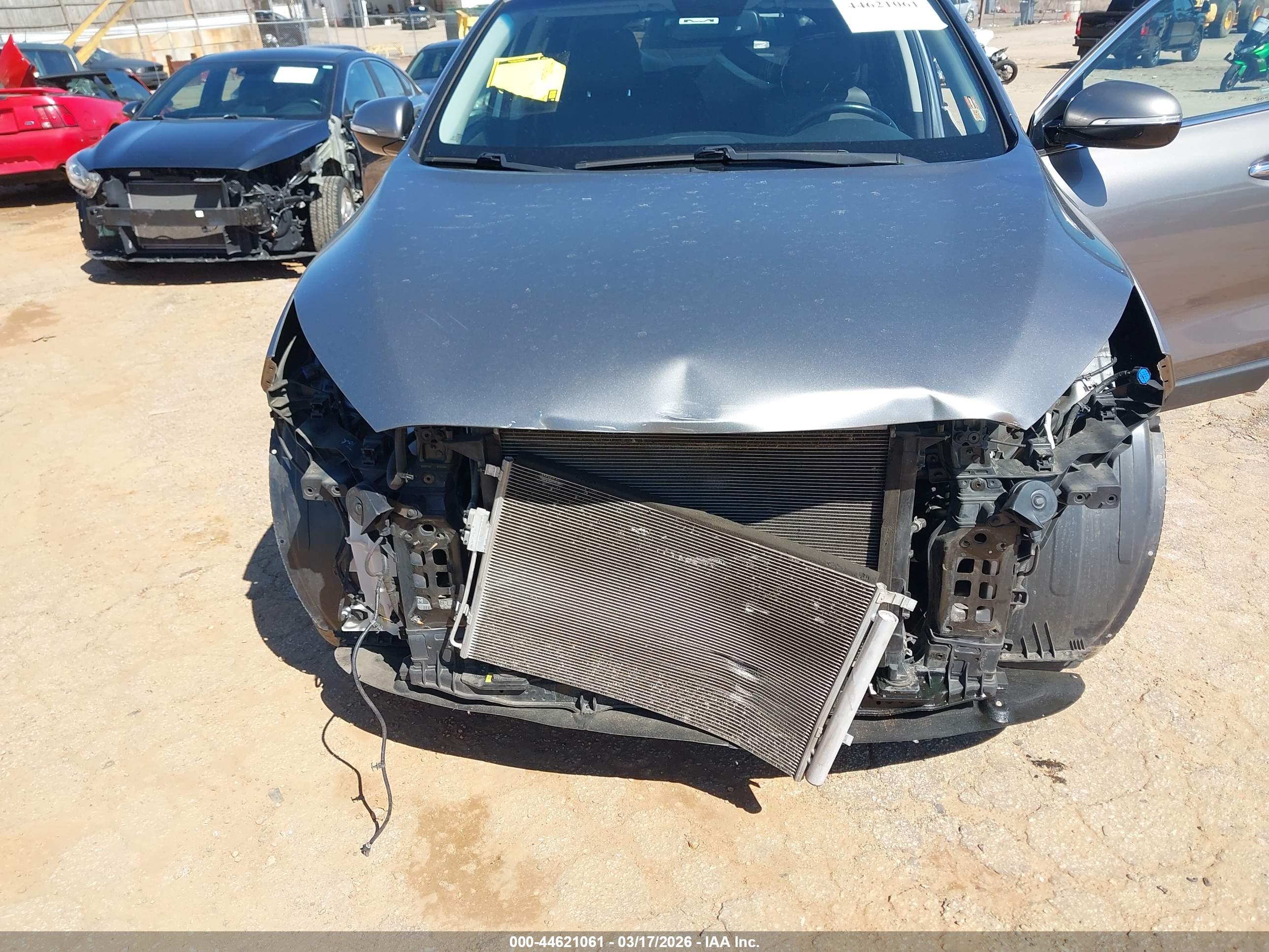 KIA SORENTO image 6