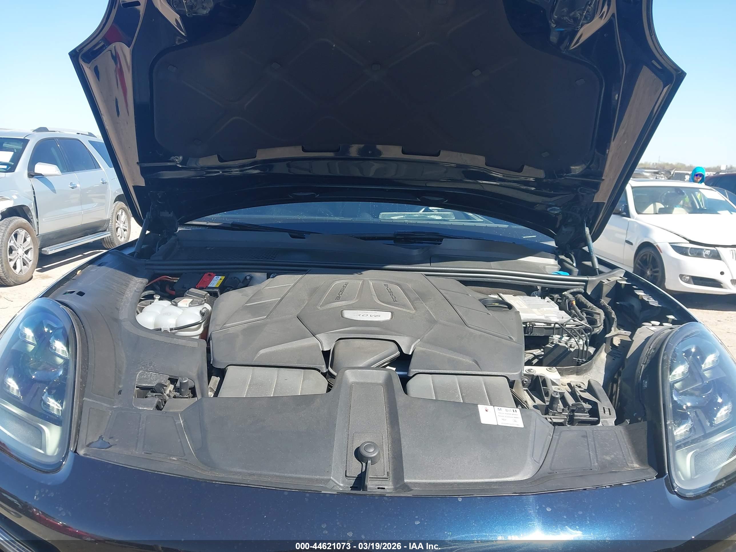 PORSCHE CAYENNE image 10