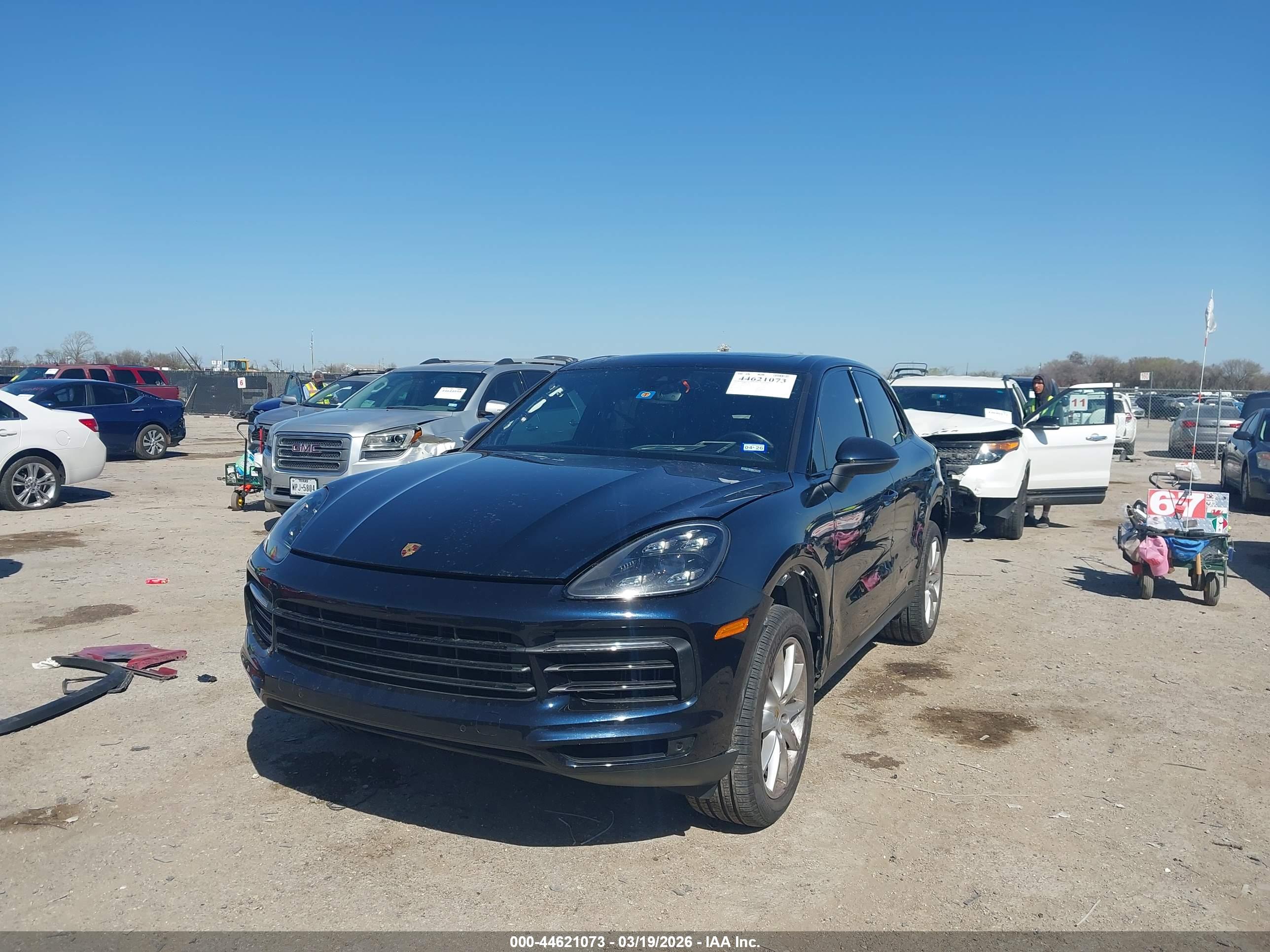 PORSCHE CAYENNE image 2