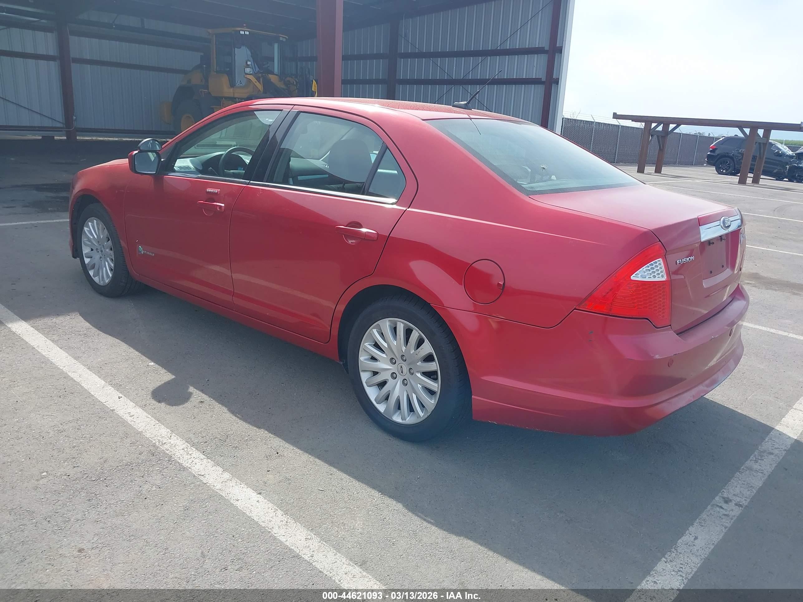 FORD FUSION image 3