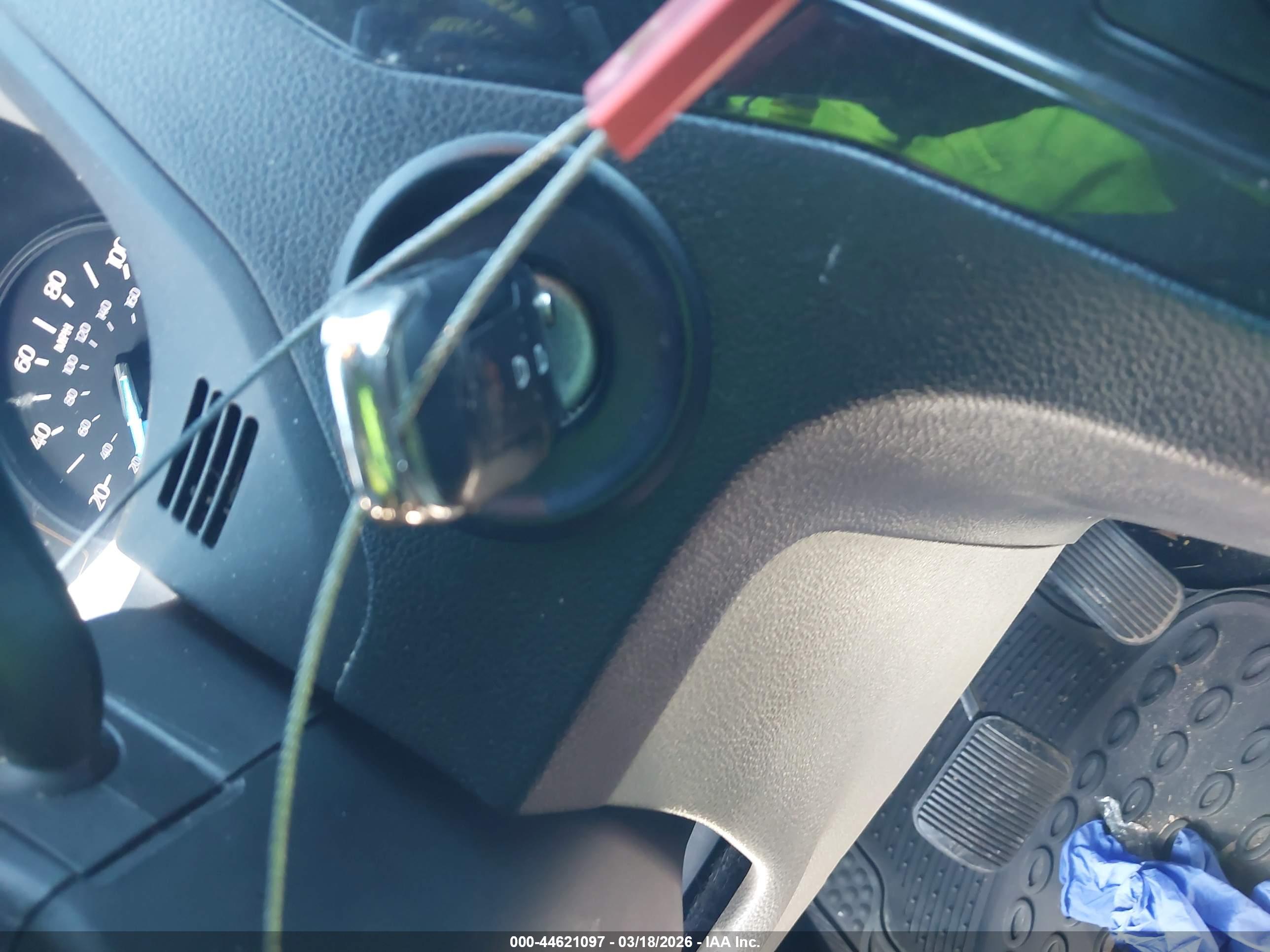 FORD EXPLORER image 11