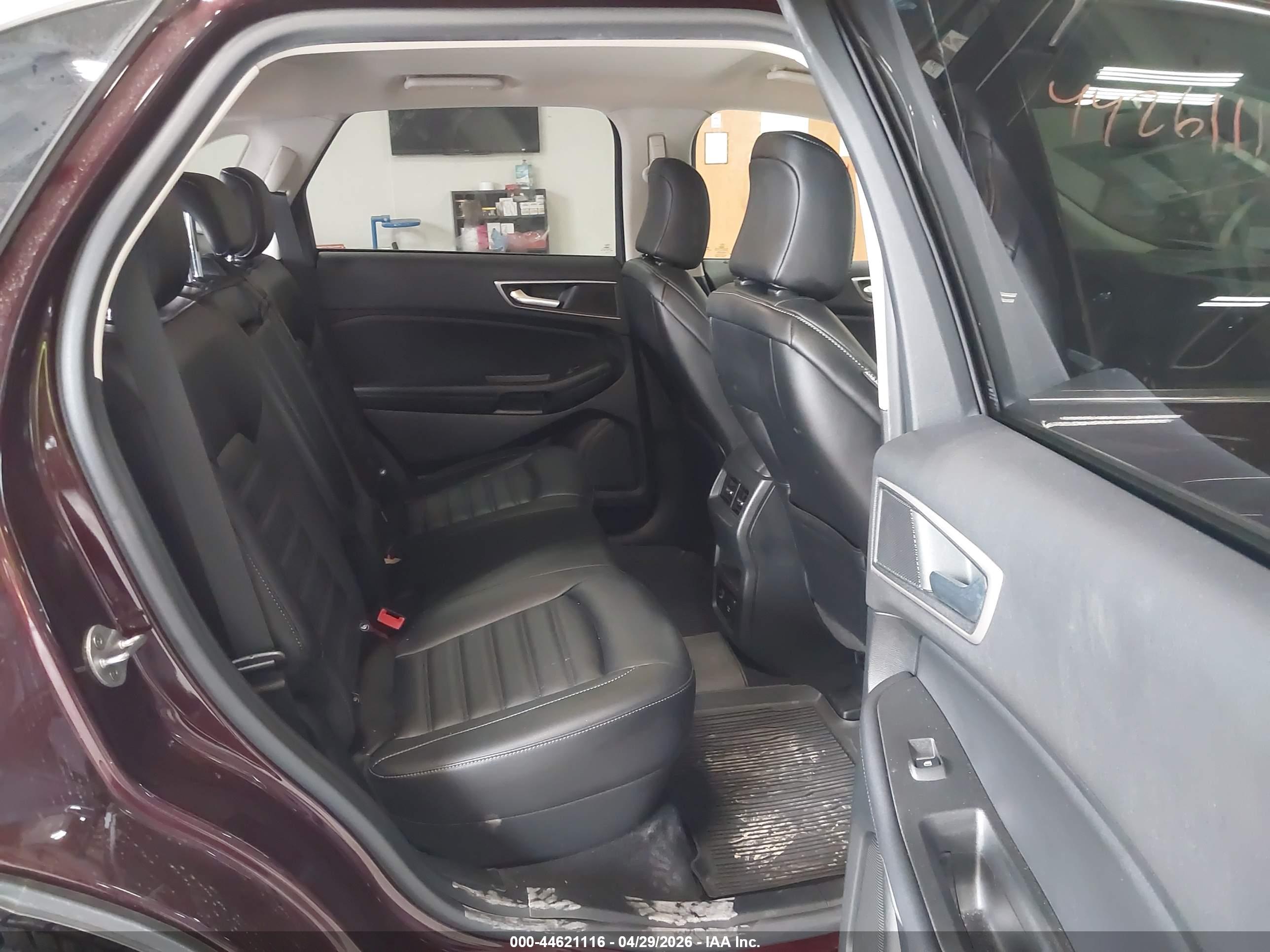 FORD EDGE image 8