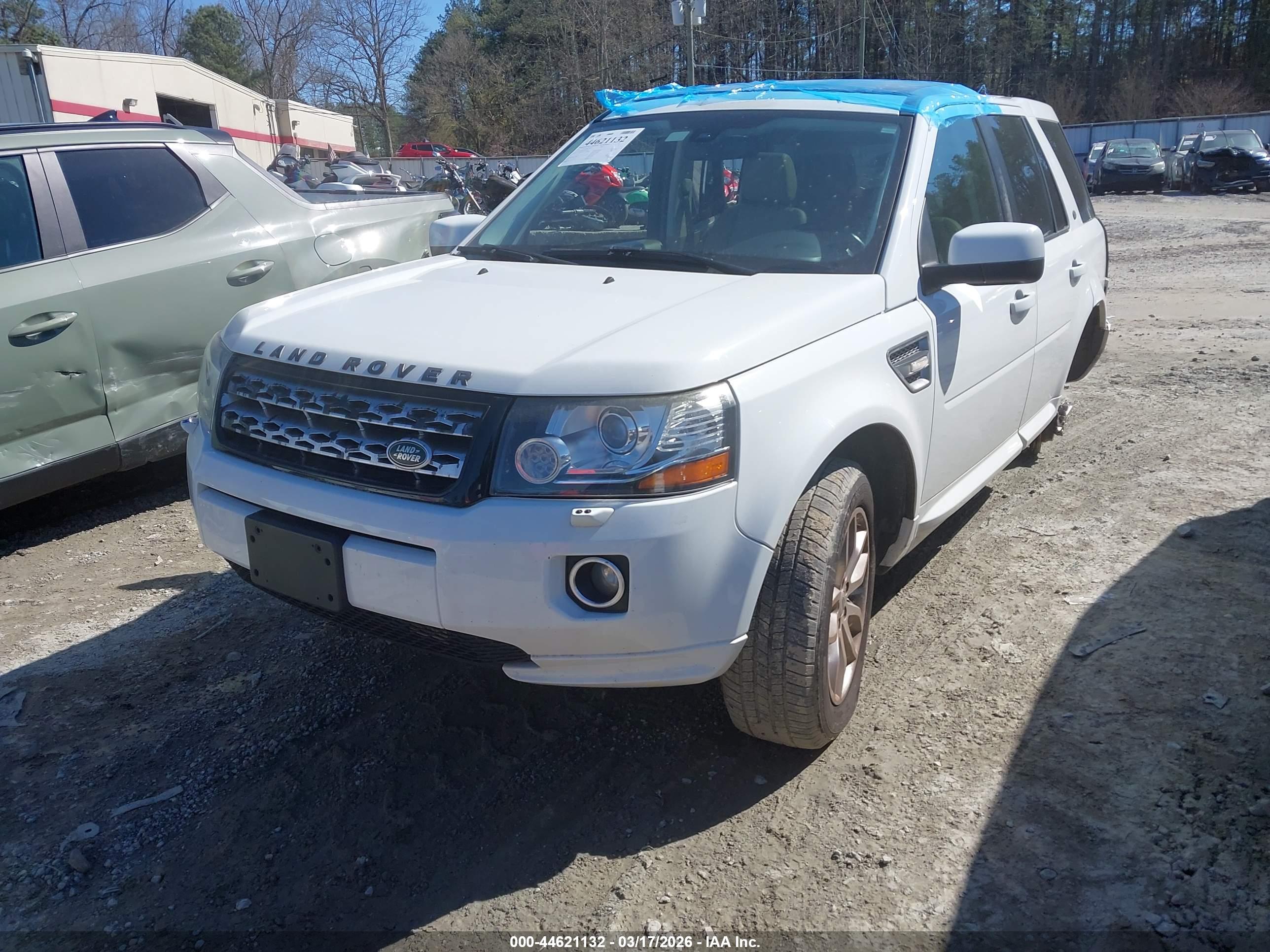LAND ROVER image 2
