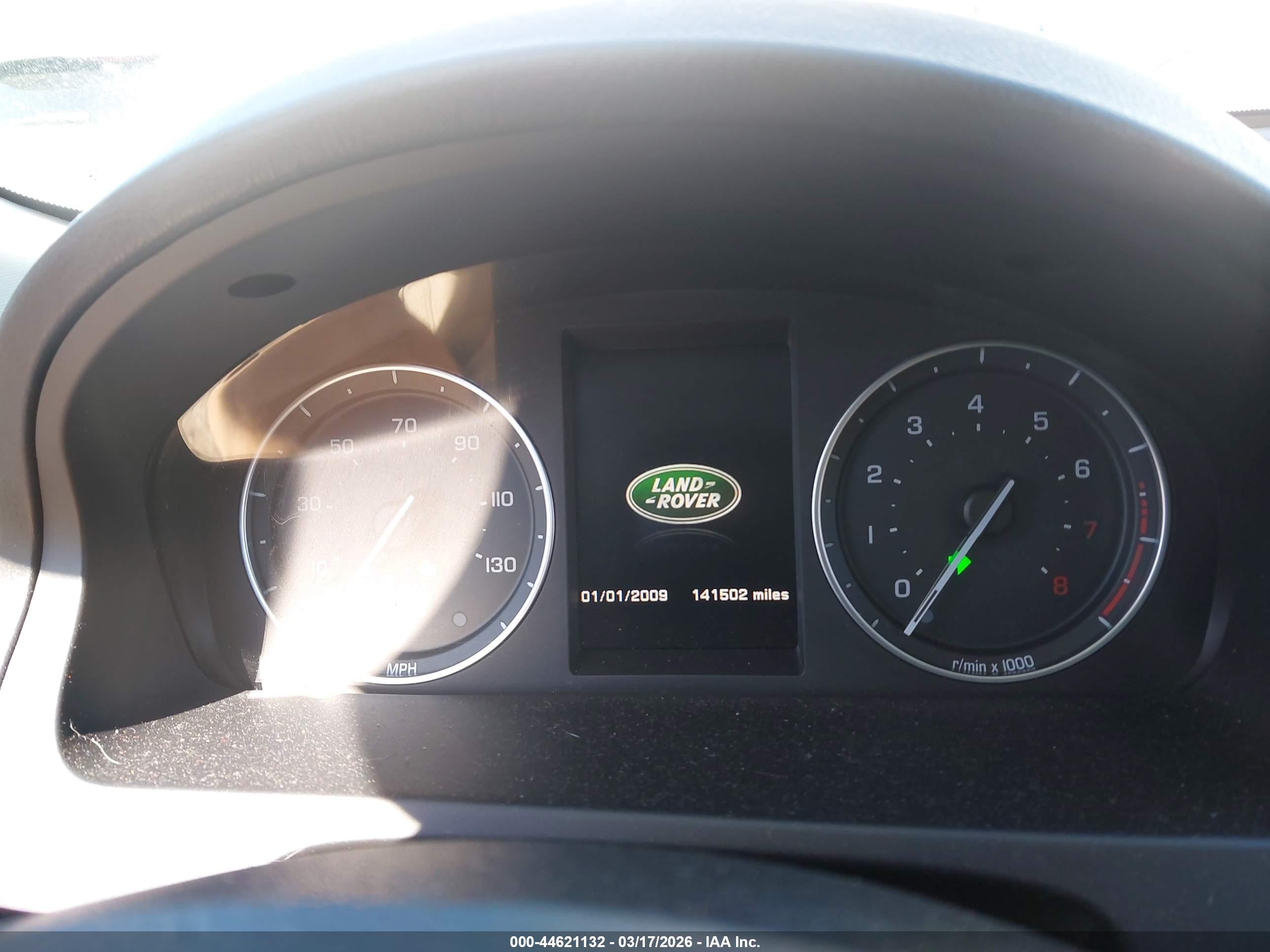 LAND ROVER image 7