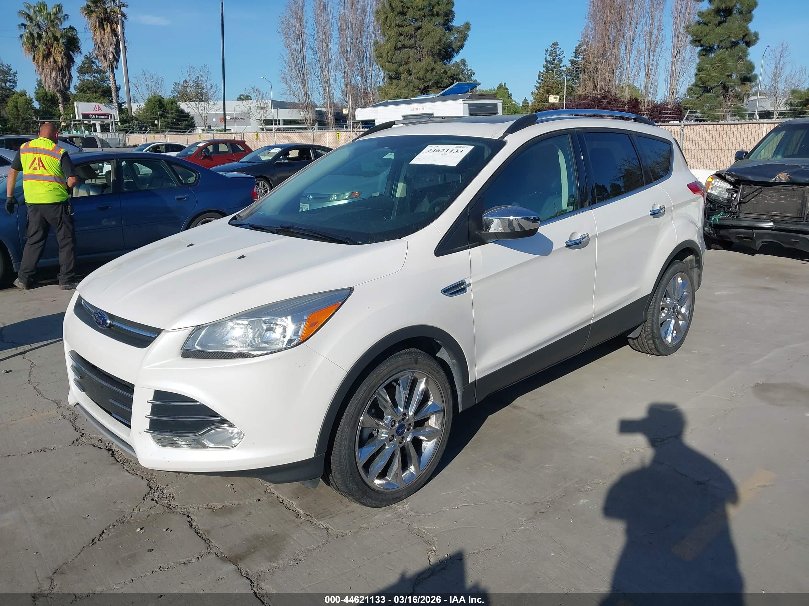 FORD ESCAPE image 2
