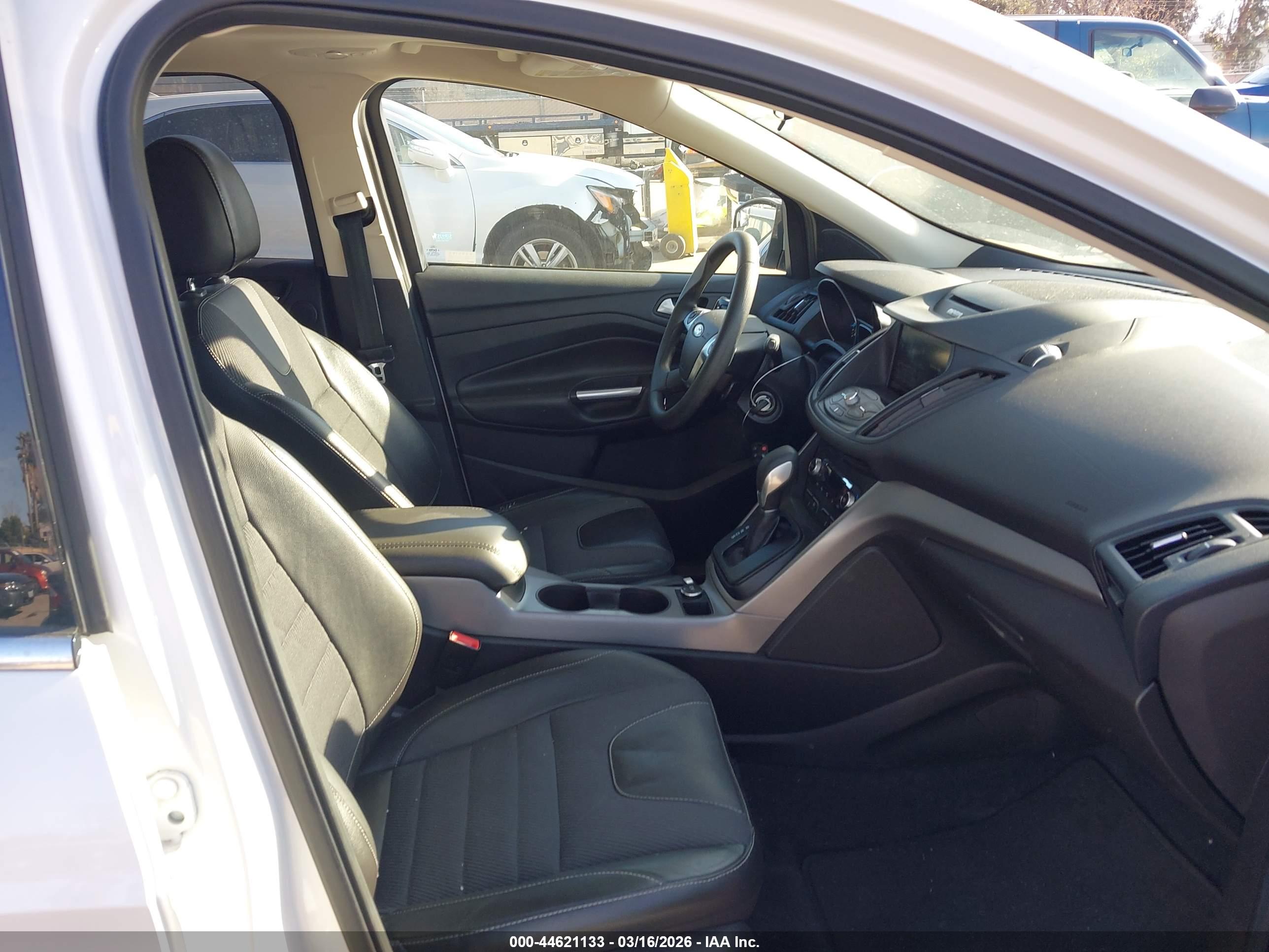 FORD ESCAPE image 5