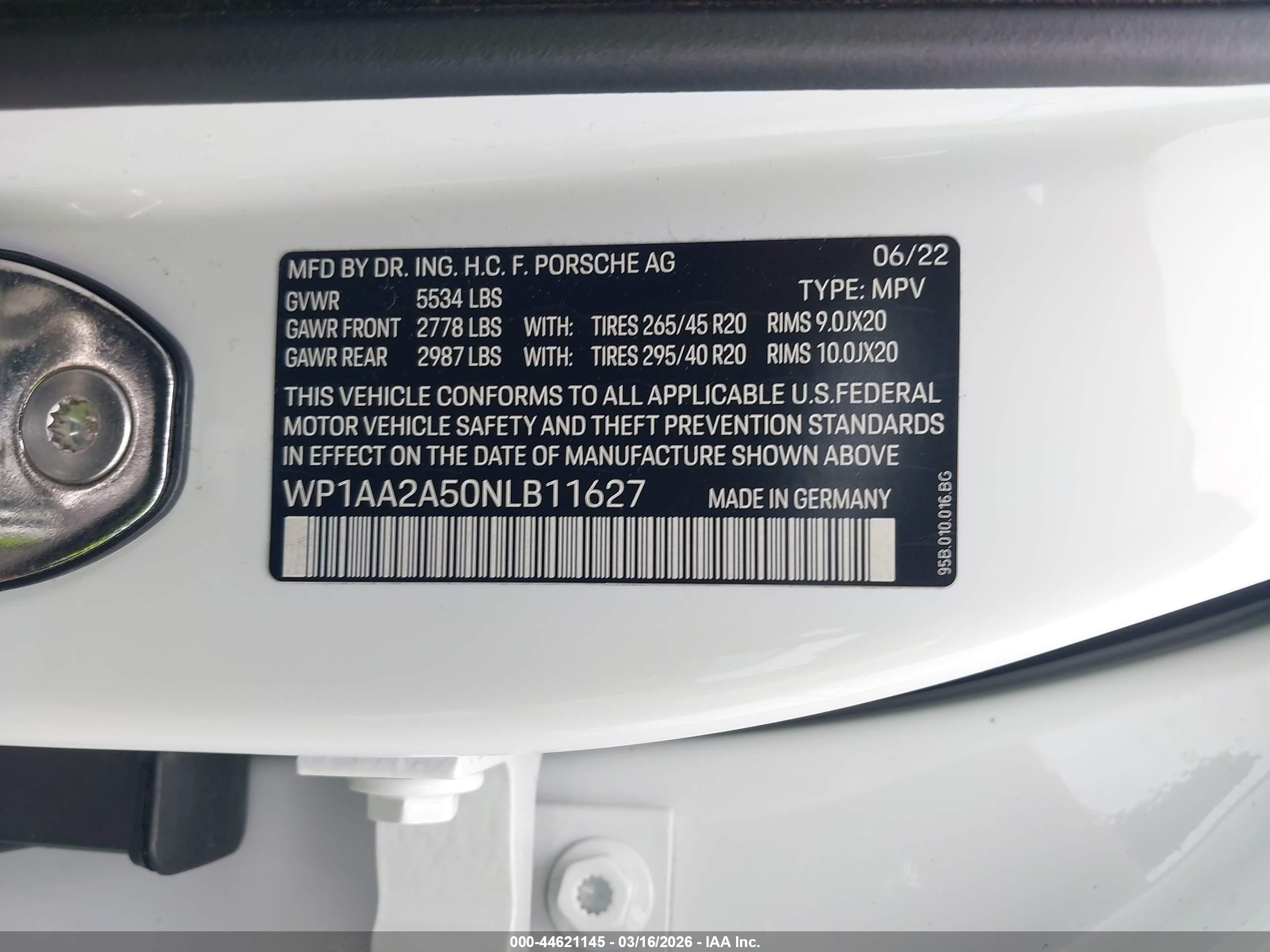 PORSCHE MACAN image 9