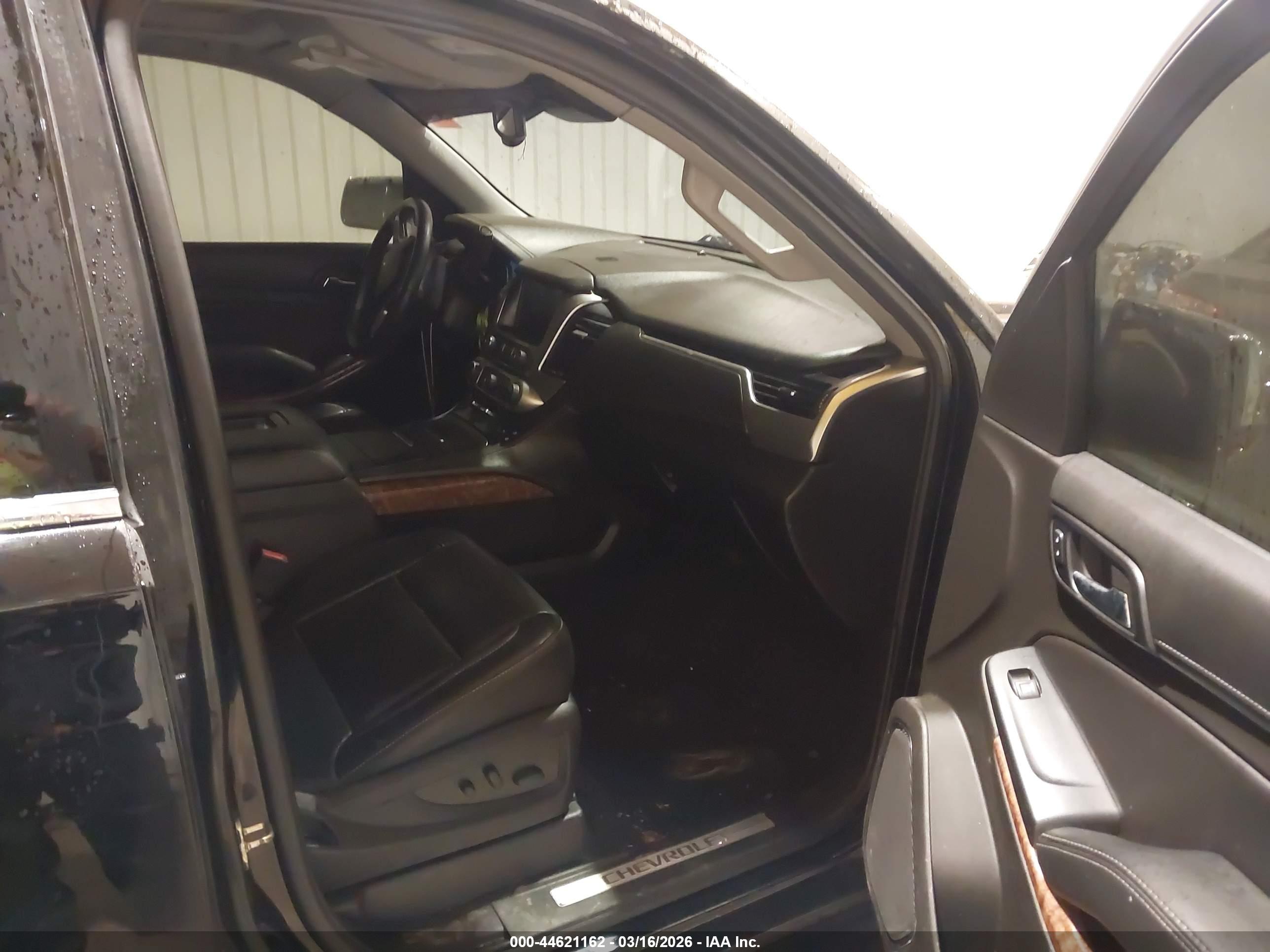 CHEVROLET TAHOE image 5