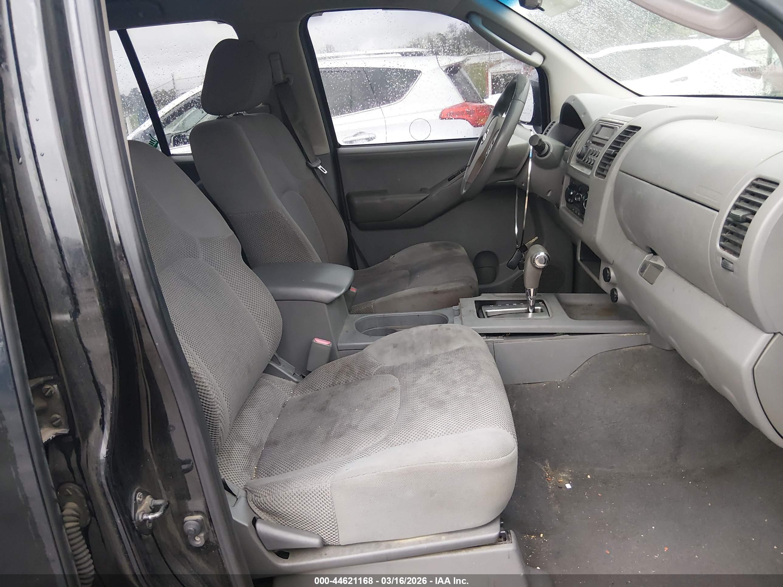 NISSAN FRONTIER image 5