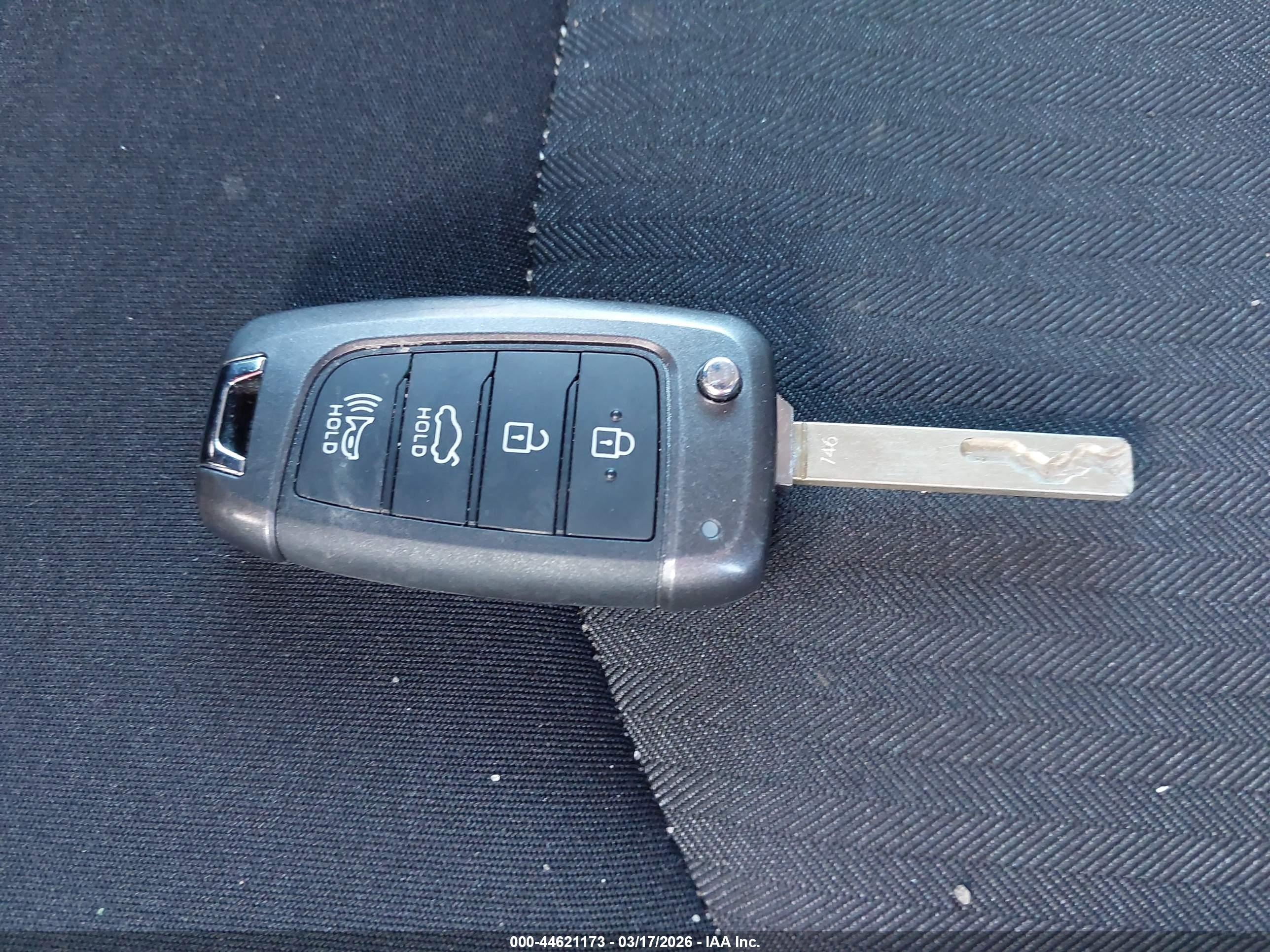 HYUNDAI SONATA image 11