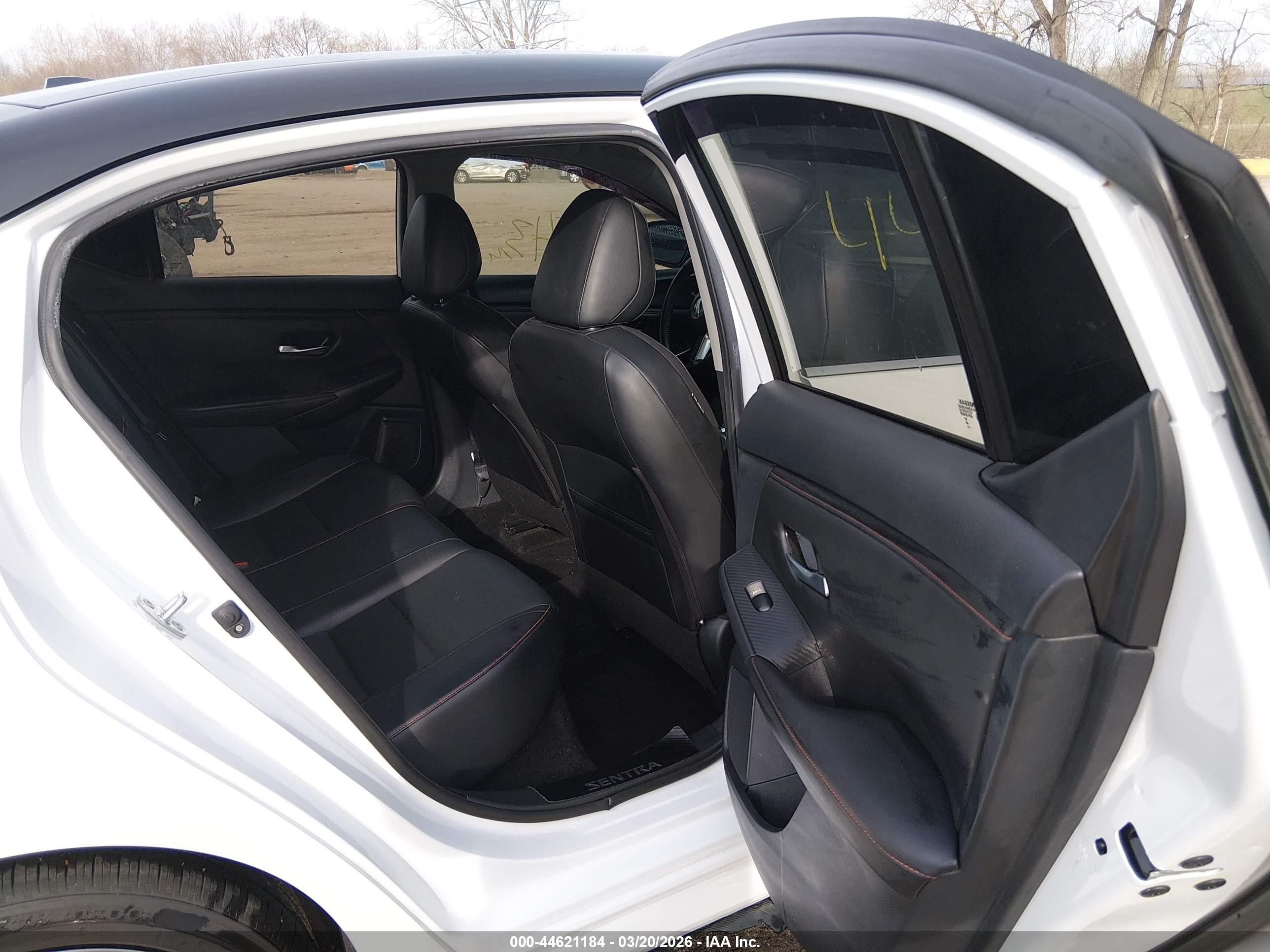 NISSAN SENTRA image 8