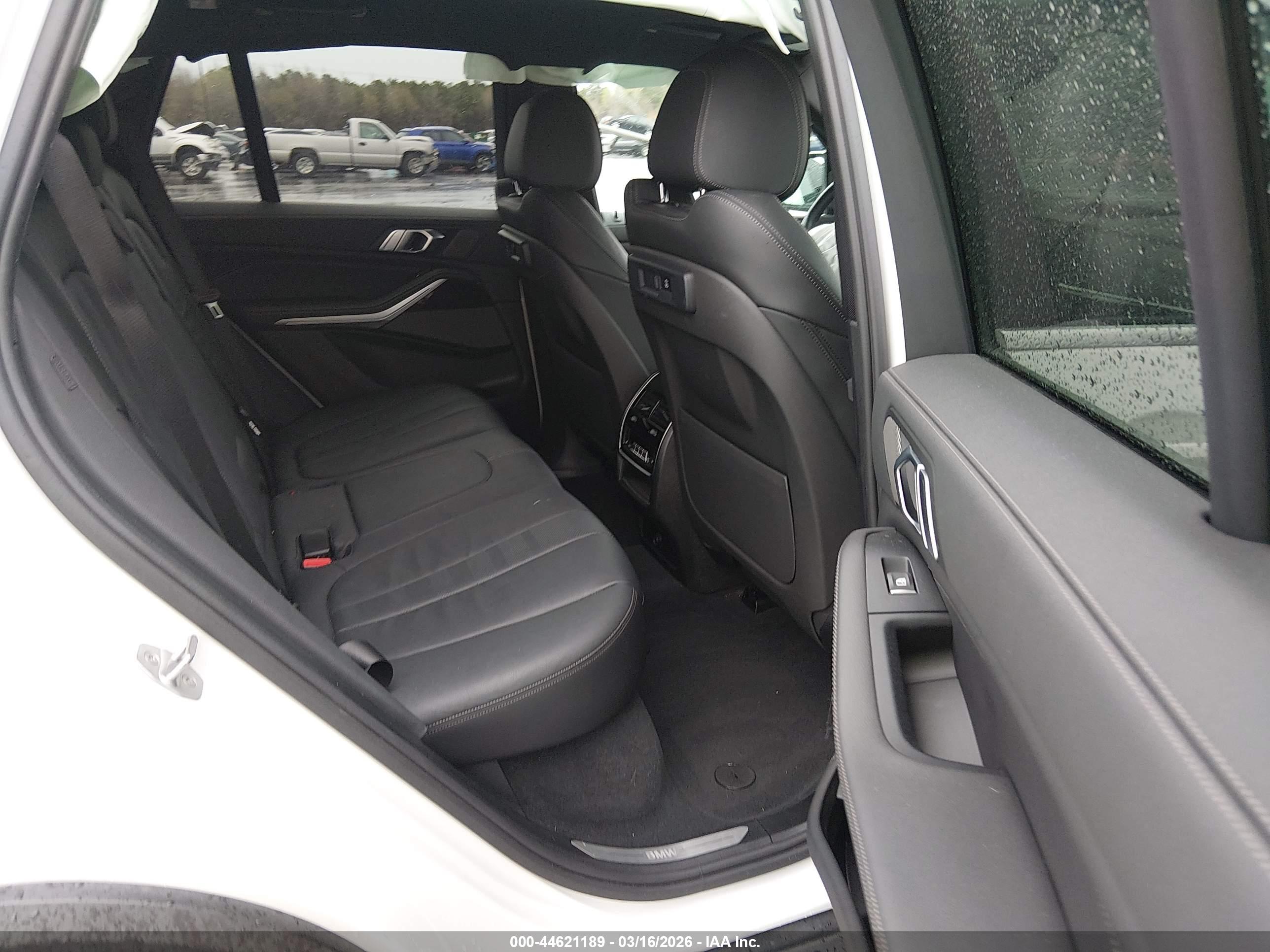 BMW X5 image 8