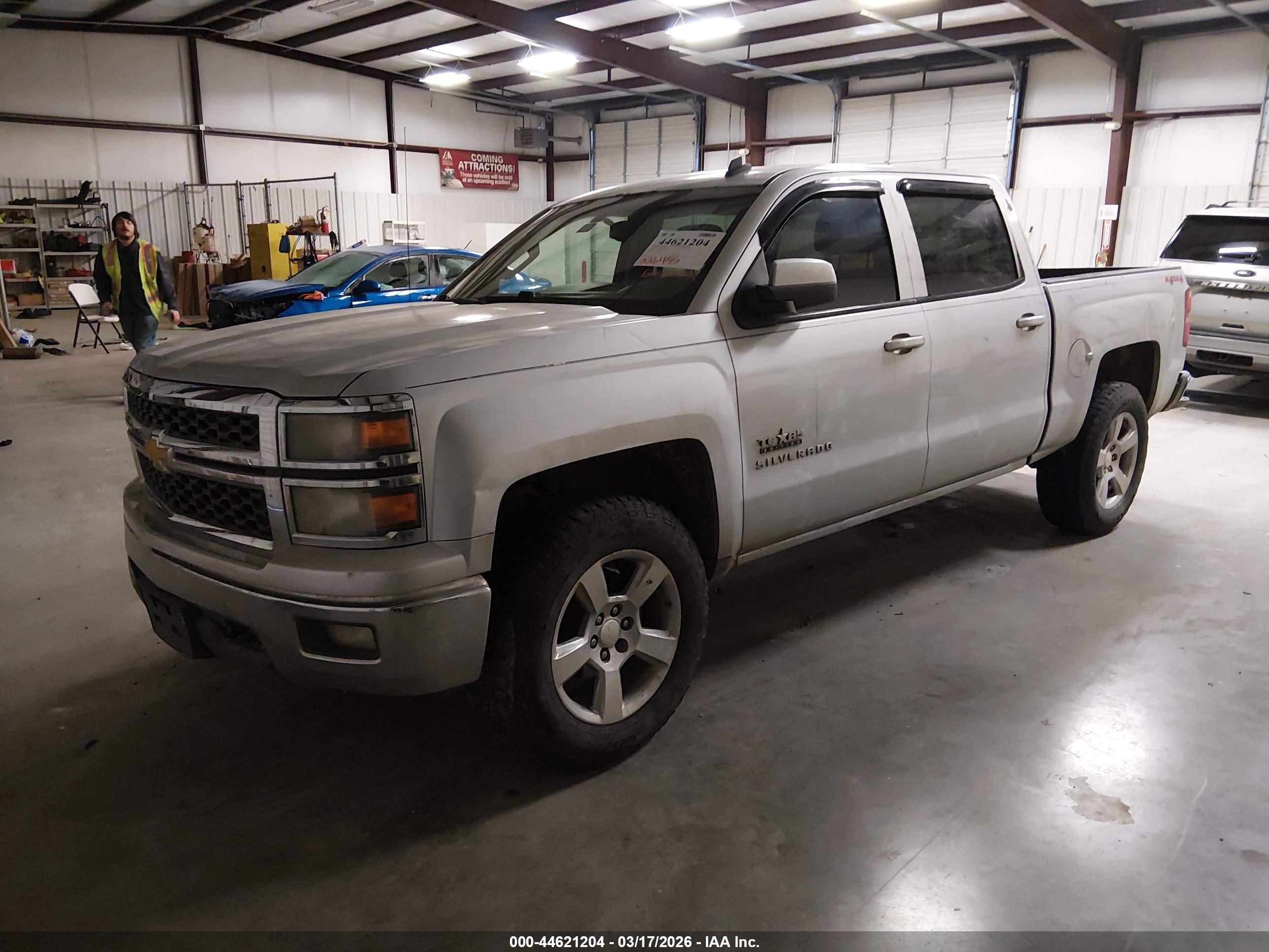 CHEVROLET SILVERADO image 2