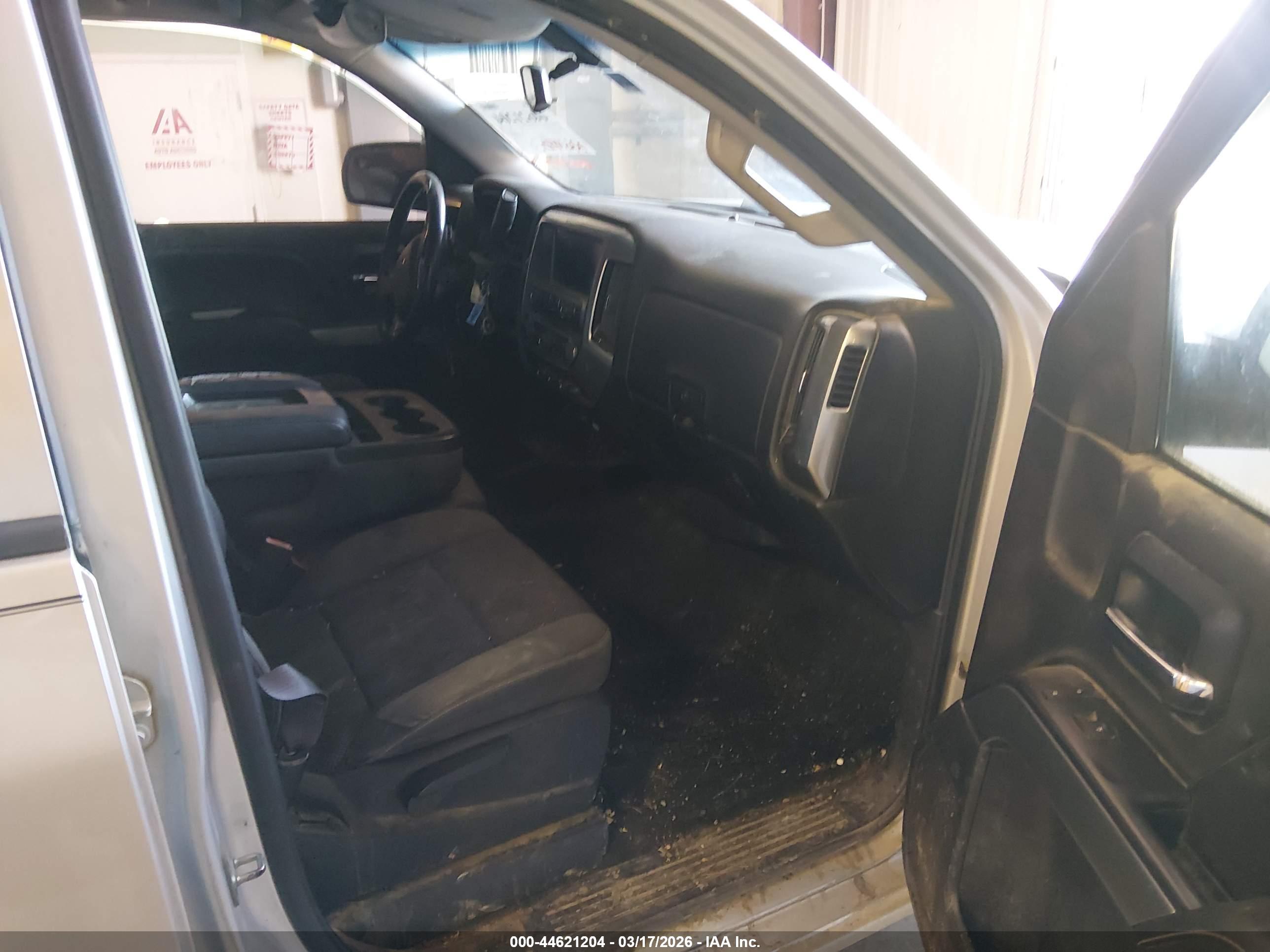 CHEVROLET SILVERADO image 5
