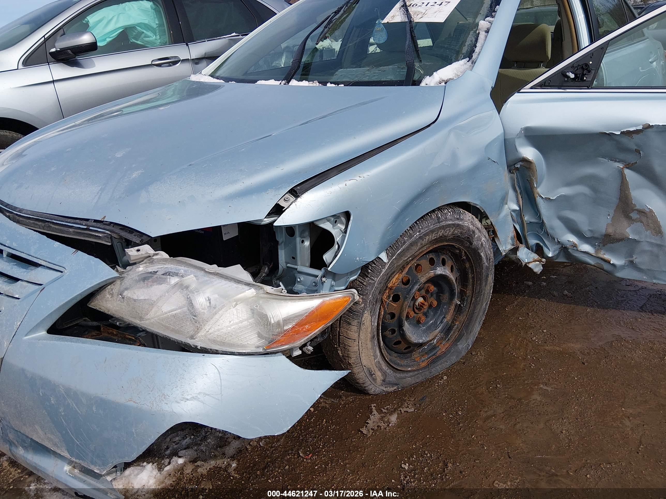 TOYOTA CAMRY image 6