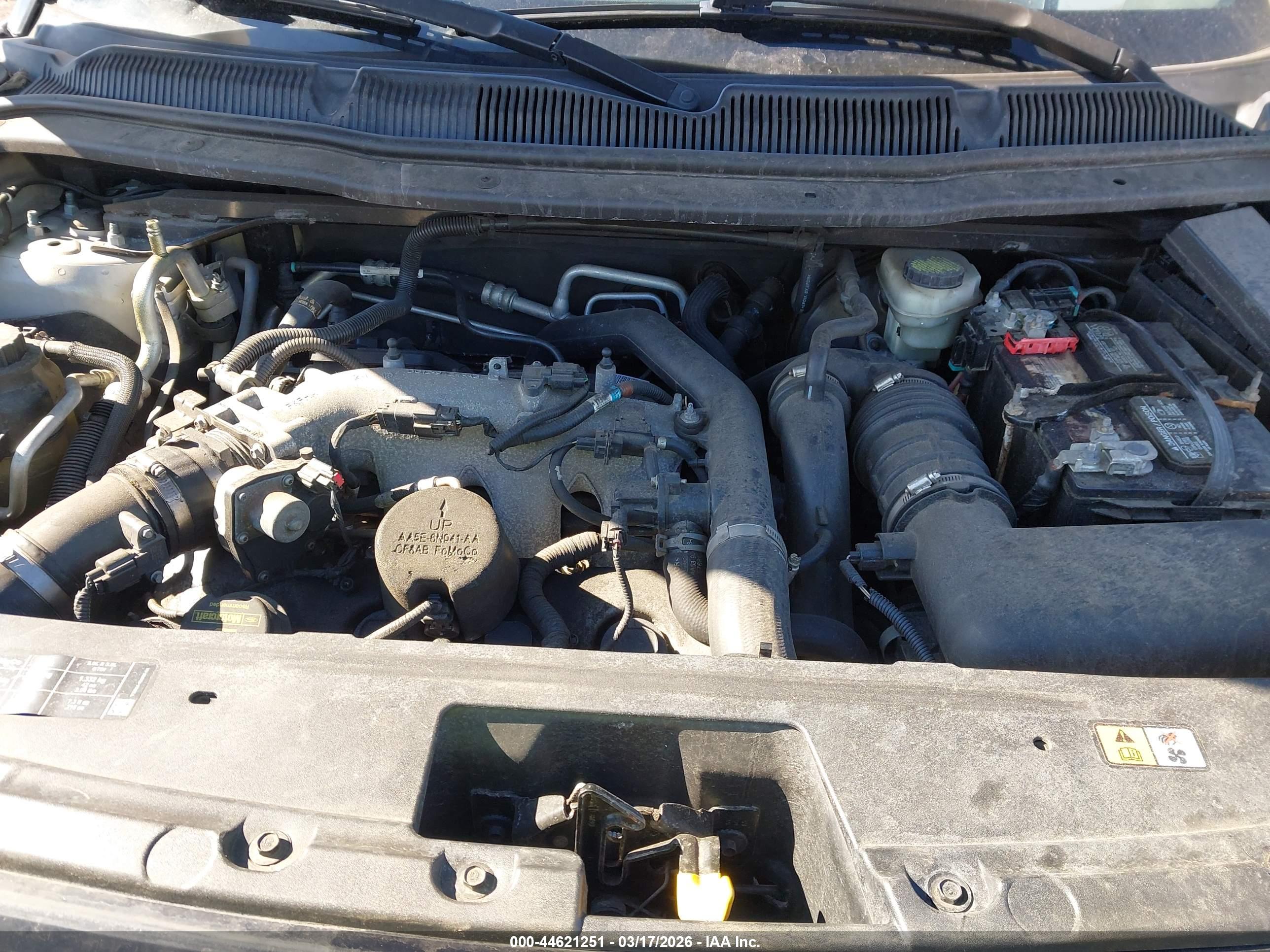 FORD EXPLORER image 10