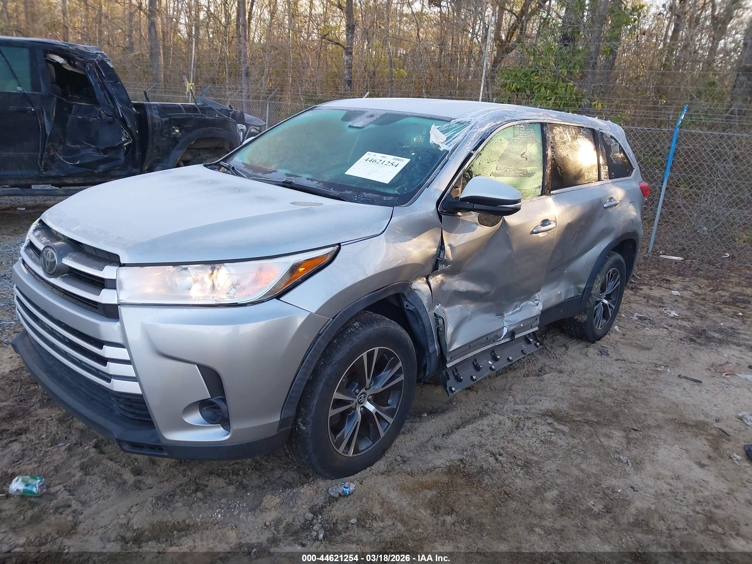TOYOTA HIGHLANDER image 2