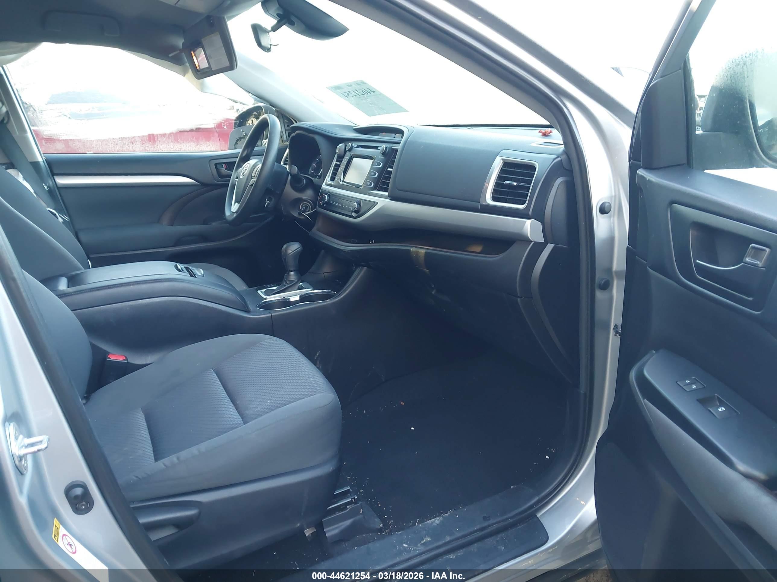 TOYOTA HIGHLANDER image 5