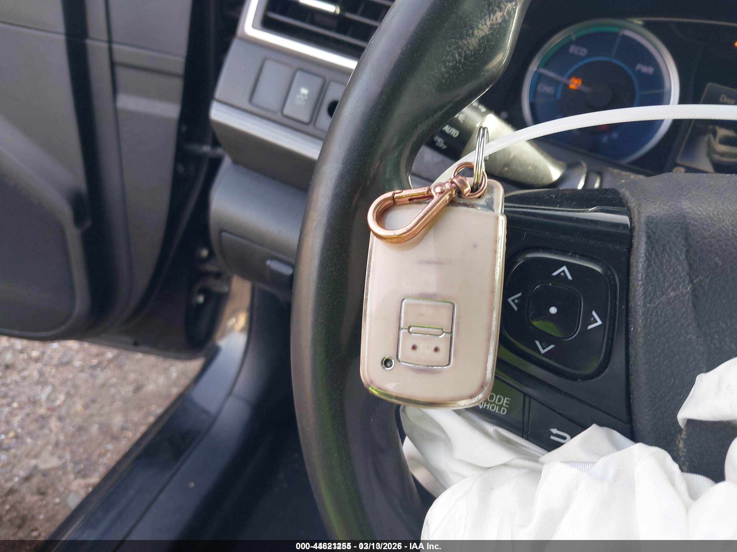 TOYOTA CAMRY image 11