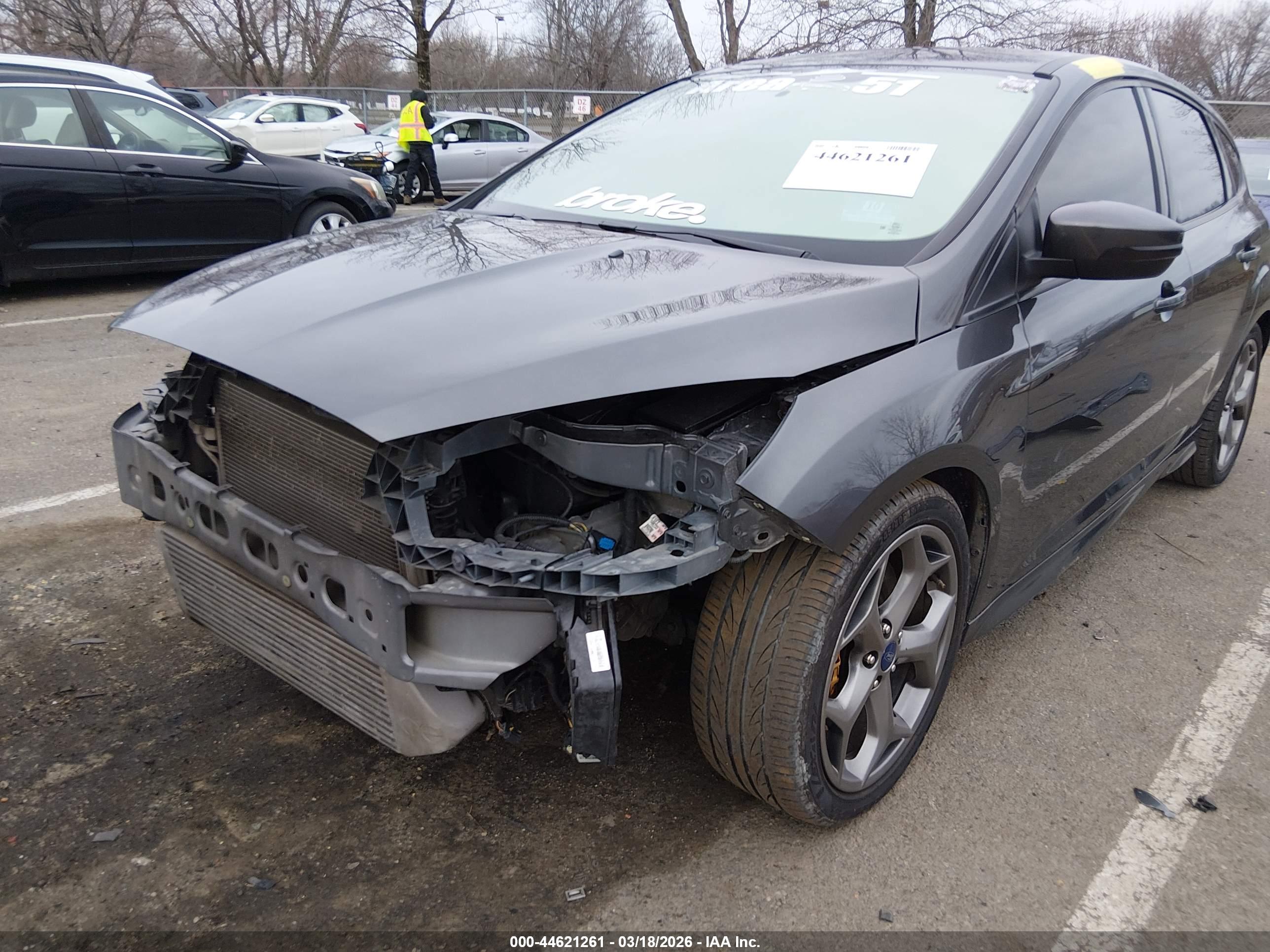 FORD FOCUS image 6