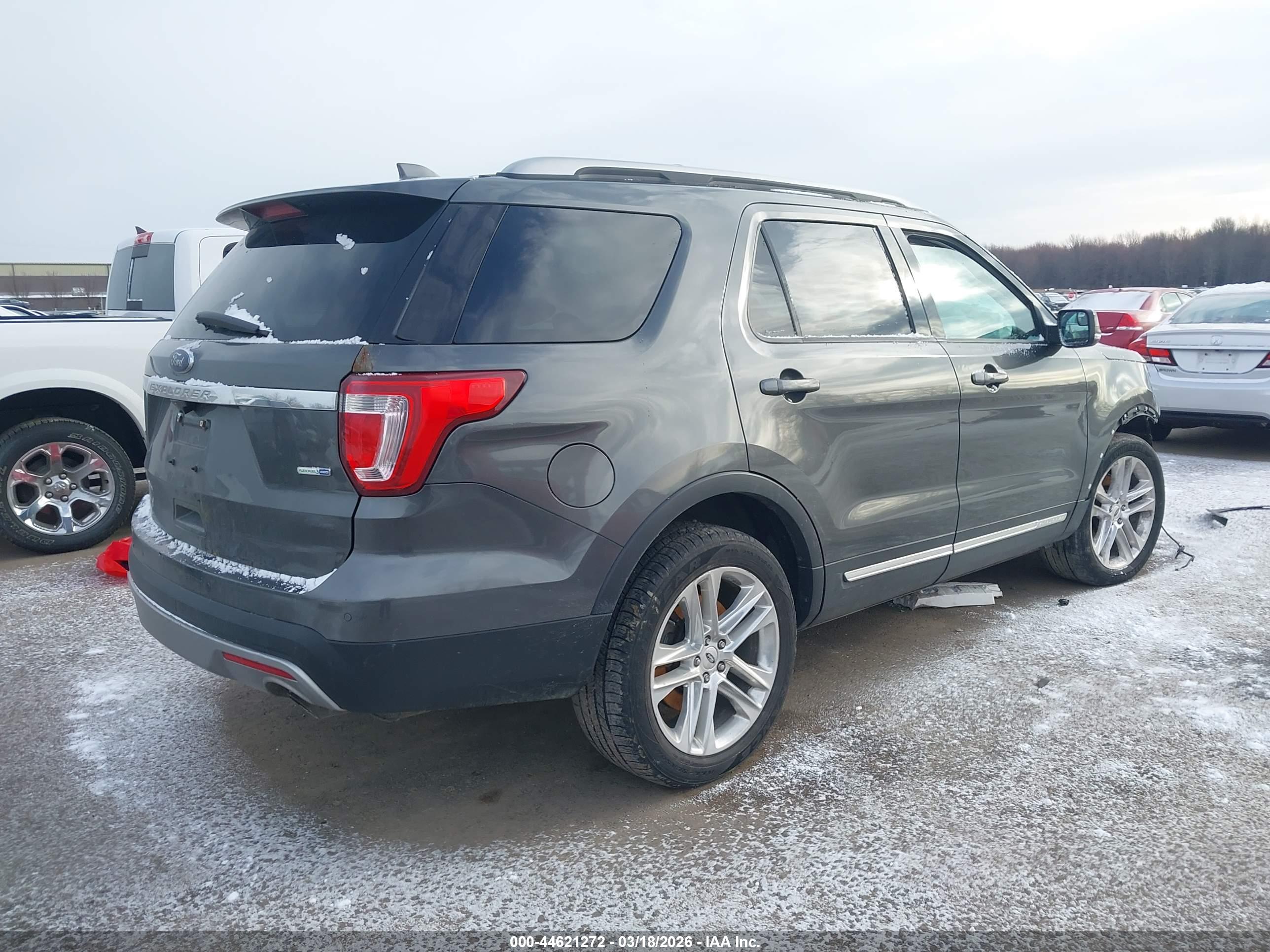 FORD EXPLORER image 4