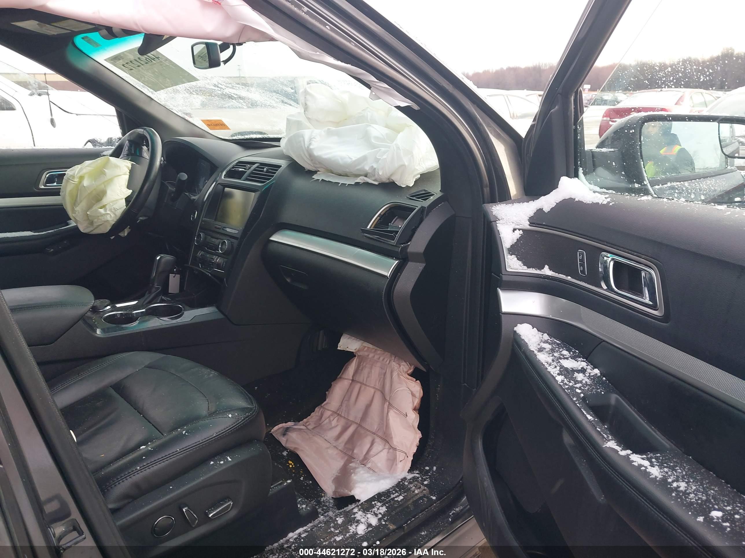 FORD EXPLORER image 5