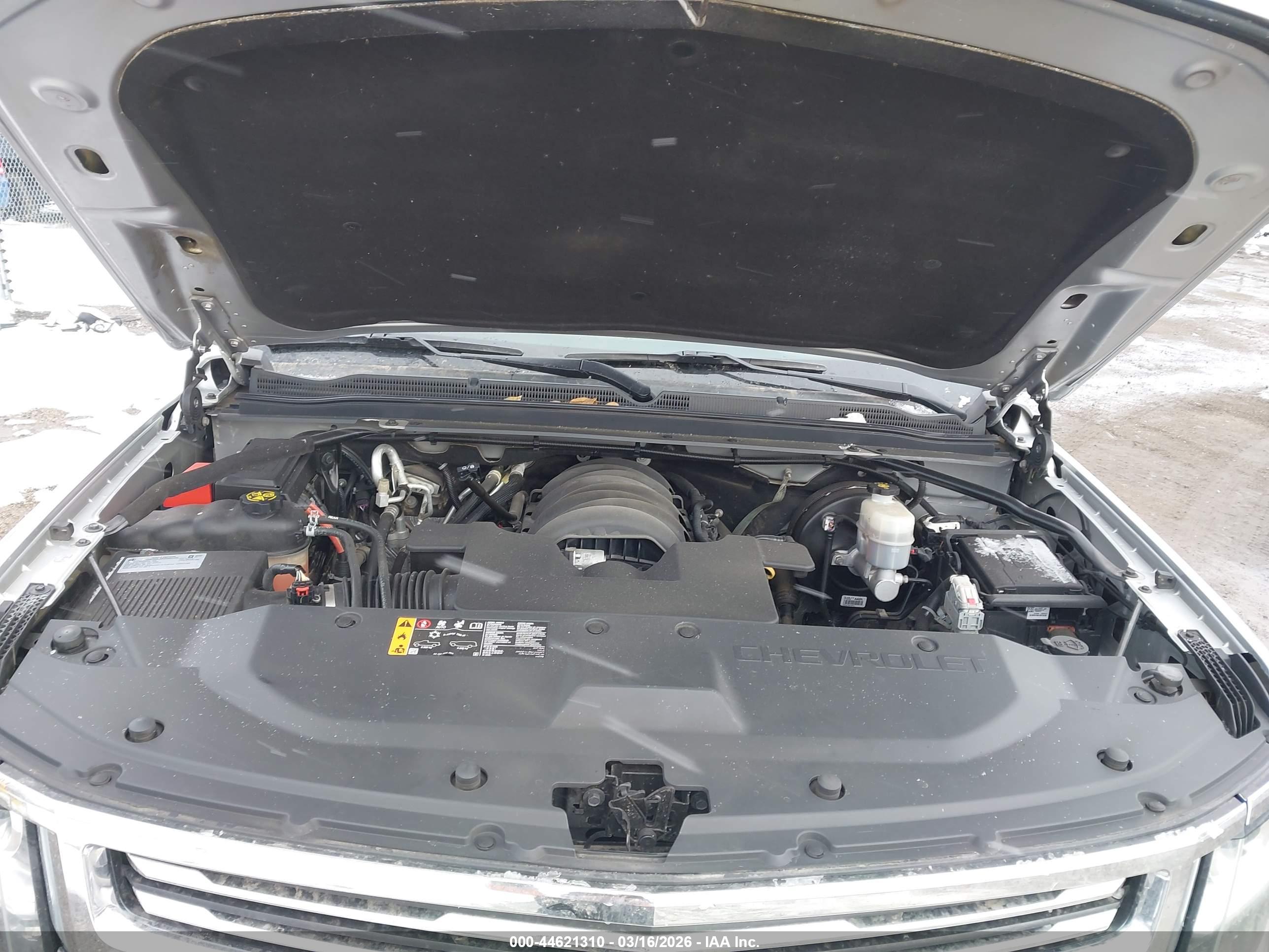 CHEVROLET SUBURBAN image 10
