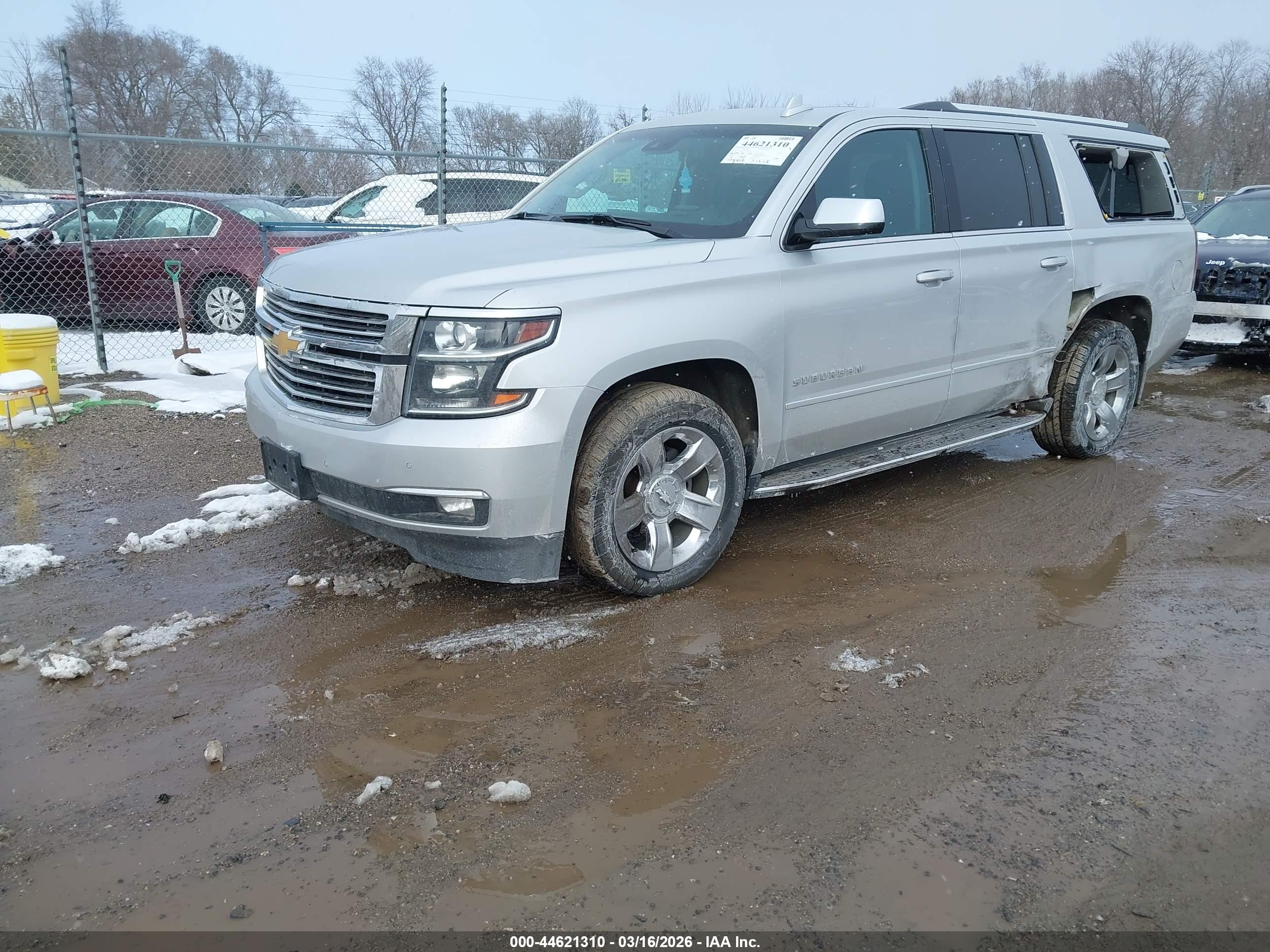 CHEVROLET SUBURBAN image 2