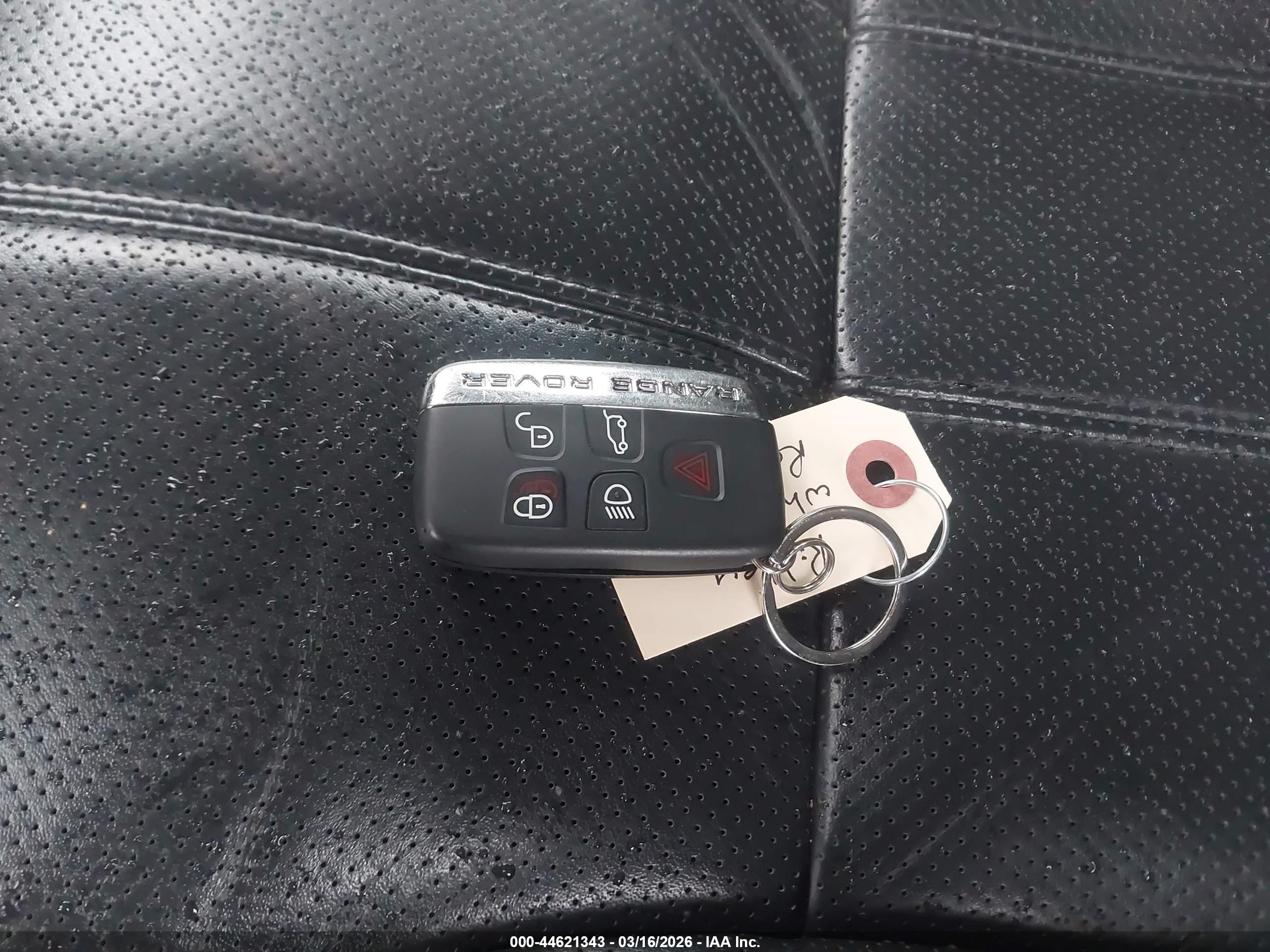LAND ROVER image 11