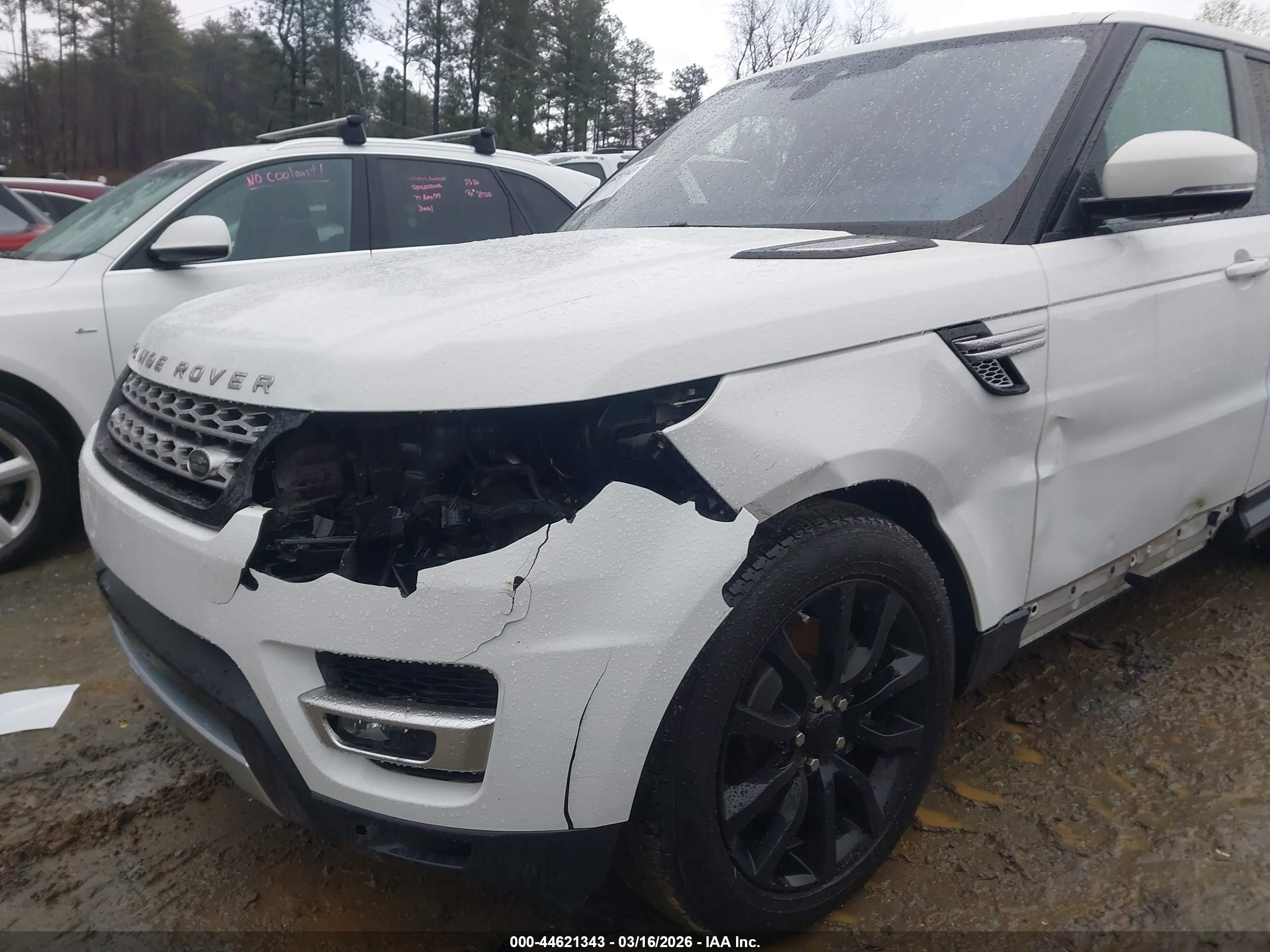 LAND ROVER image 6
