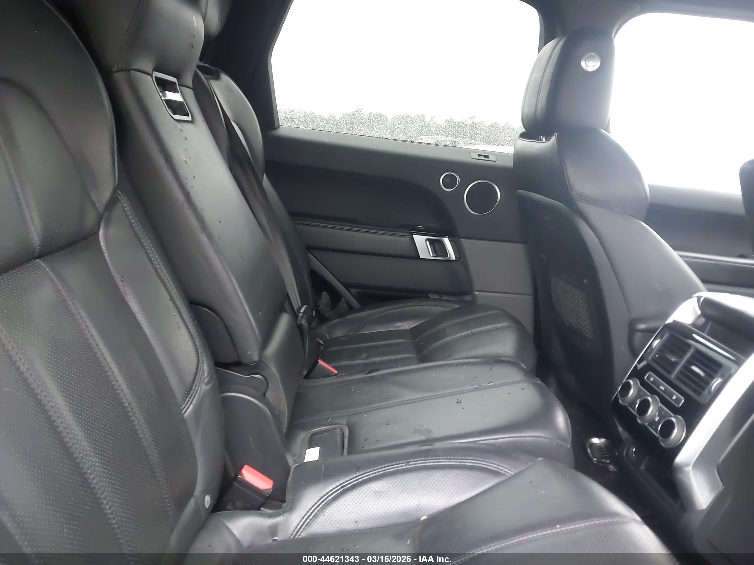 LAND ROVER image 8
