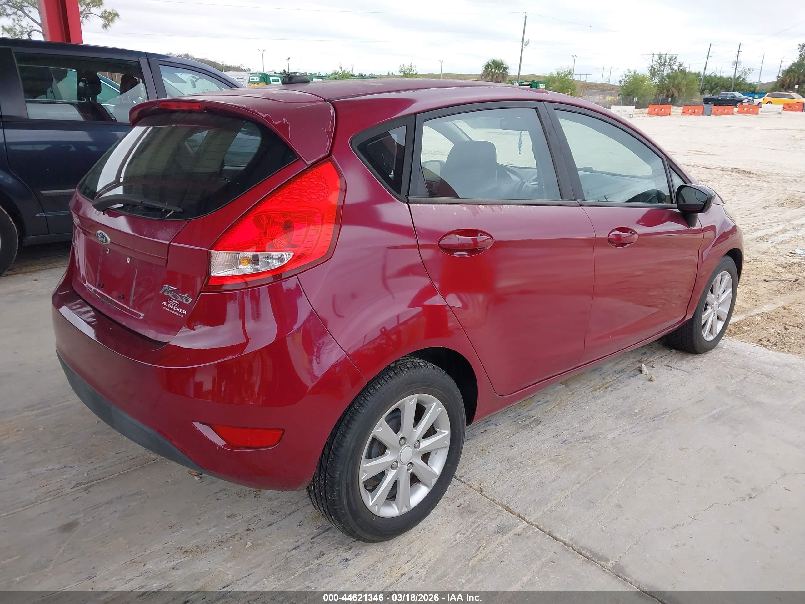 FORD FIESTA image 4