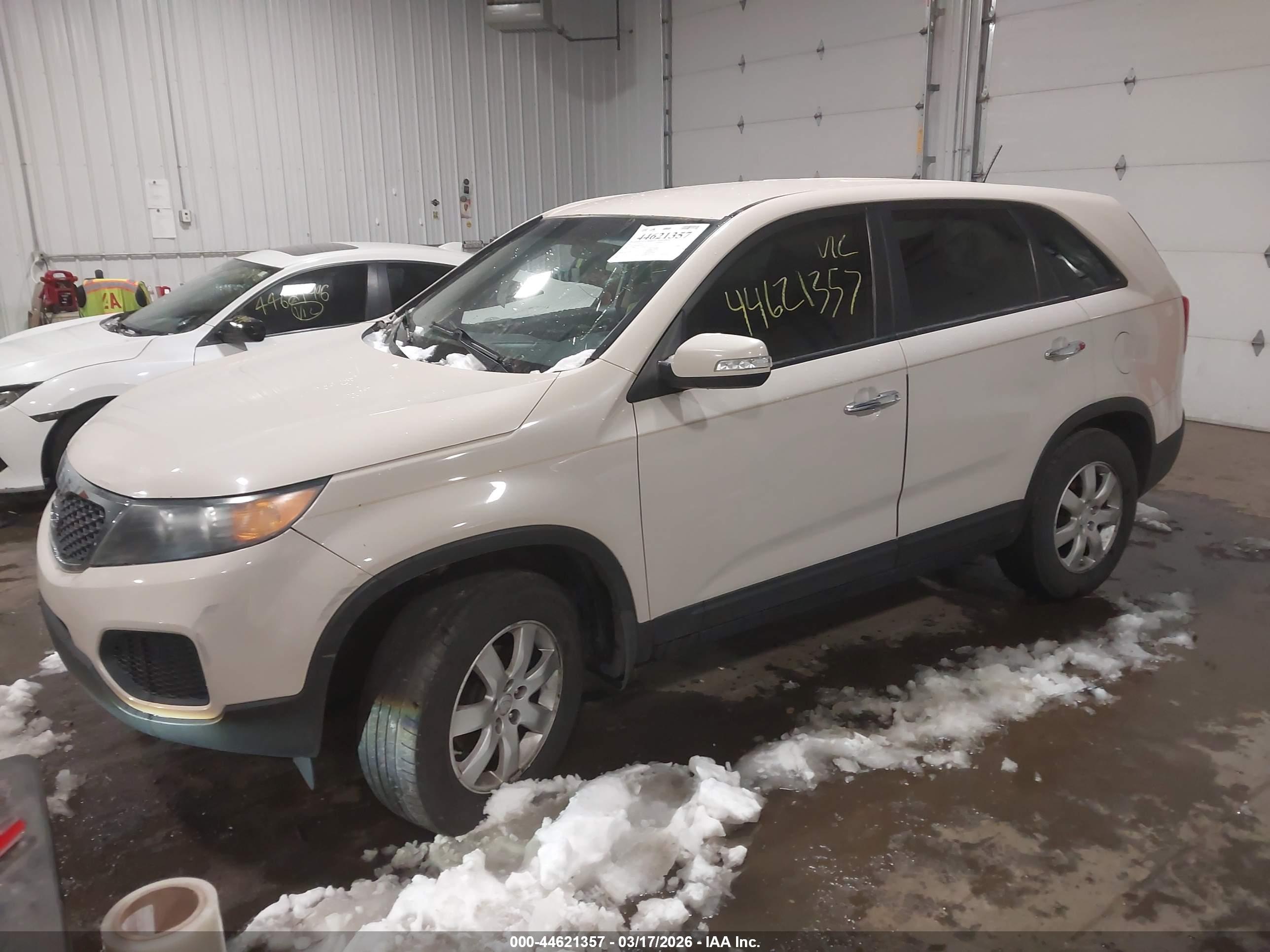 KIA SORENTO image 2