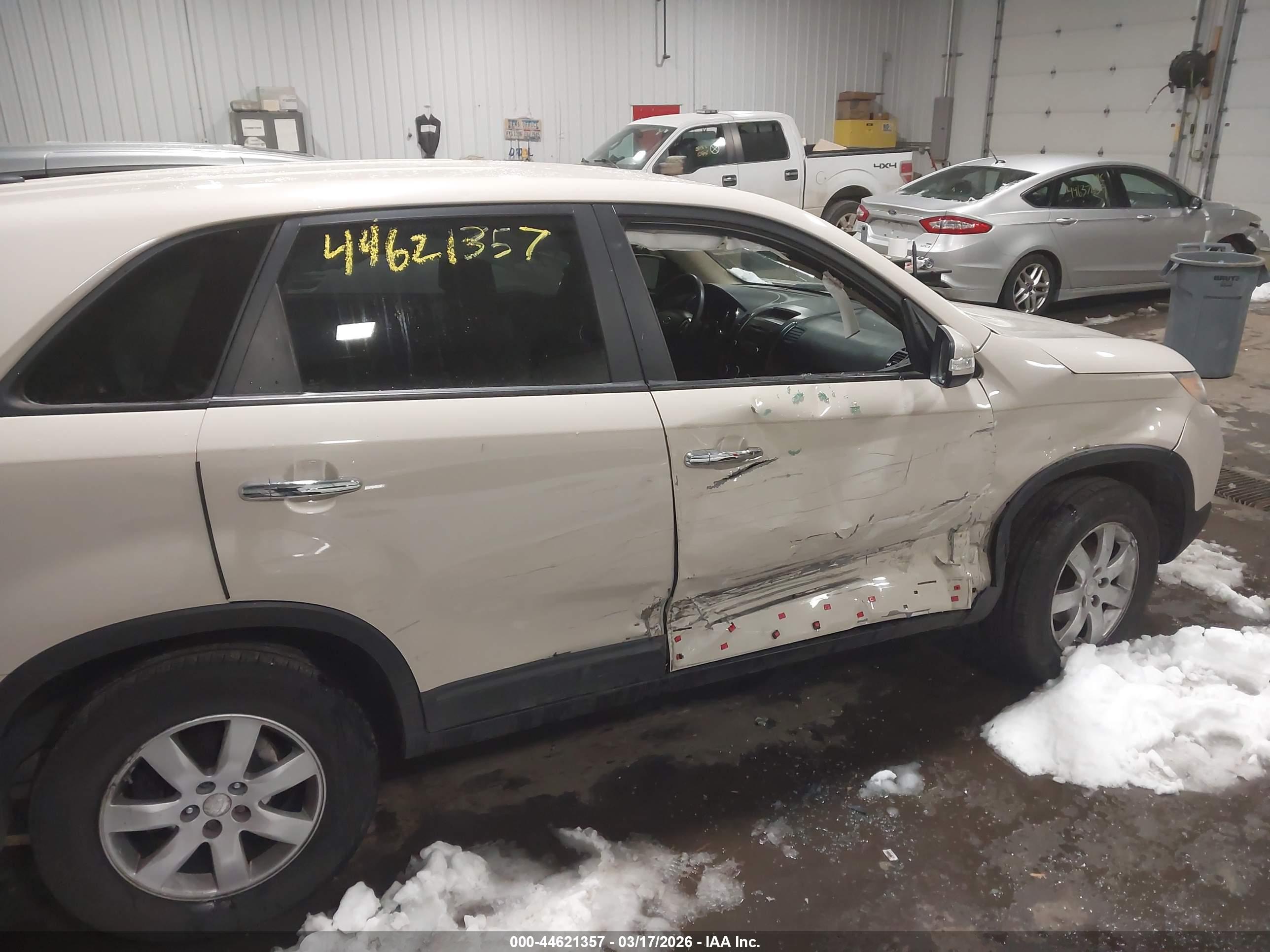 KIA SORENTO image 6