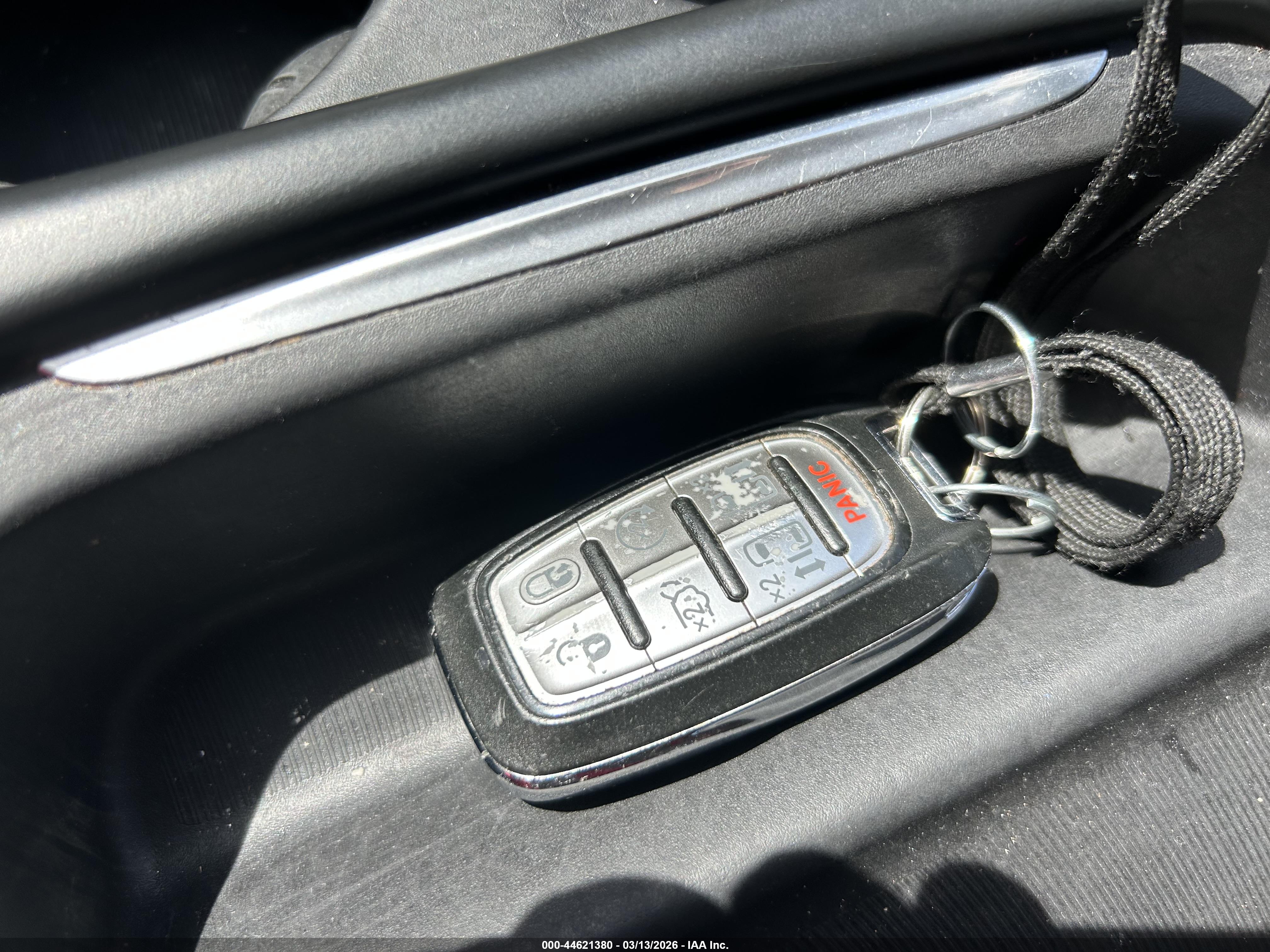 CHRYSLER VOYAGER image 11