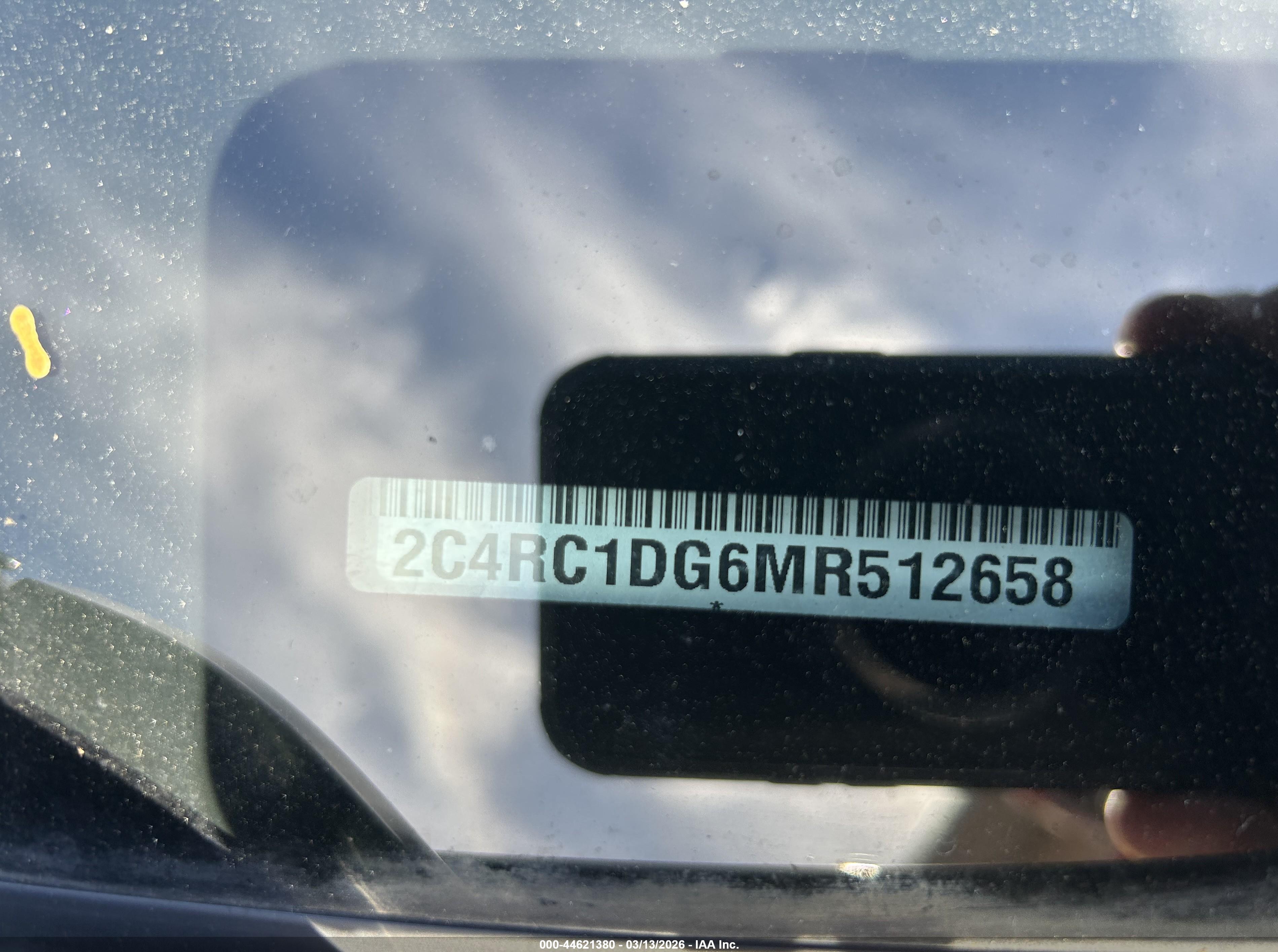 CHRYSLER VOYAGER image 9
