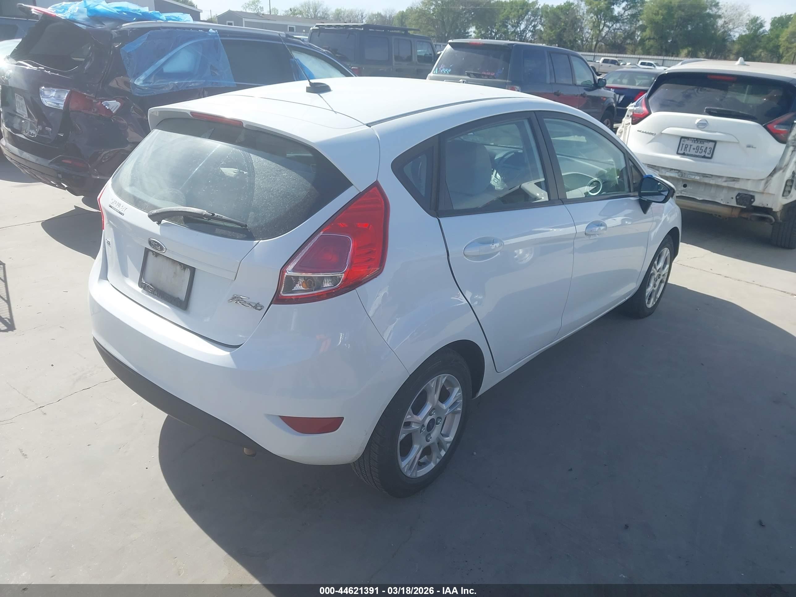 FORD FIESTA image 4
