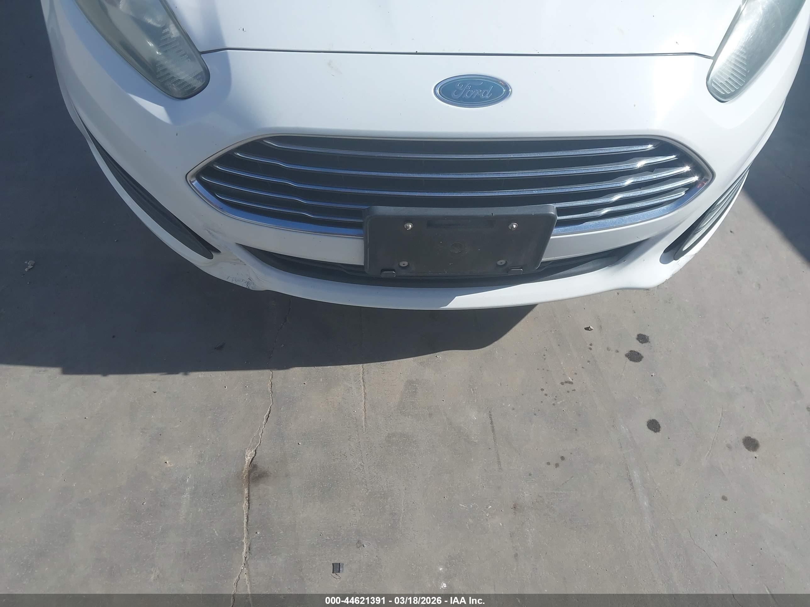 FORD FIESTA image 6