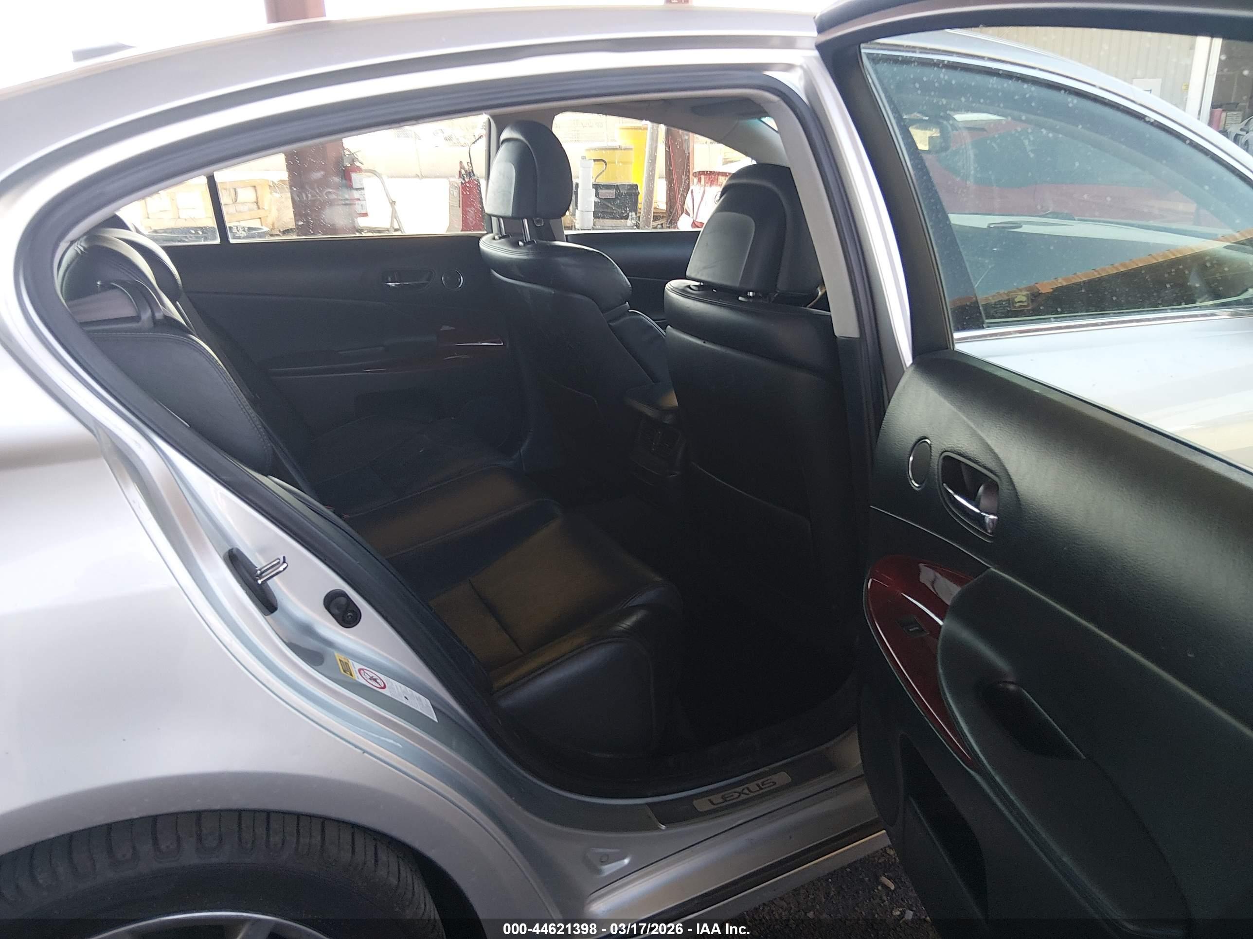 LEXUS GS image 8