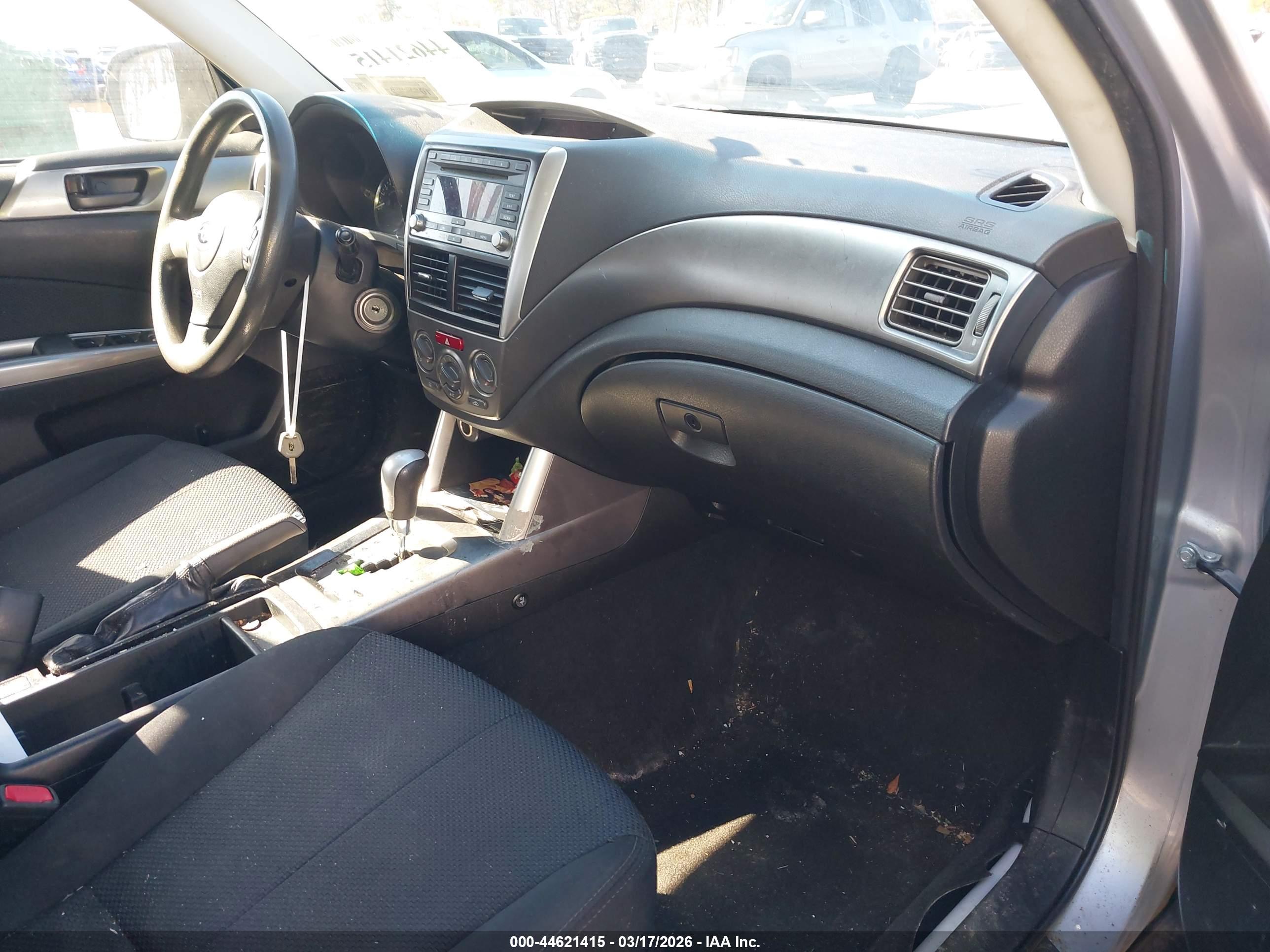 SUBARU FORESTER image 5