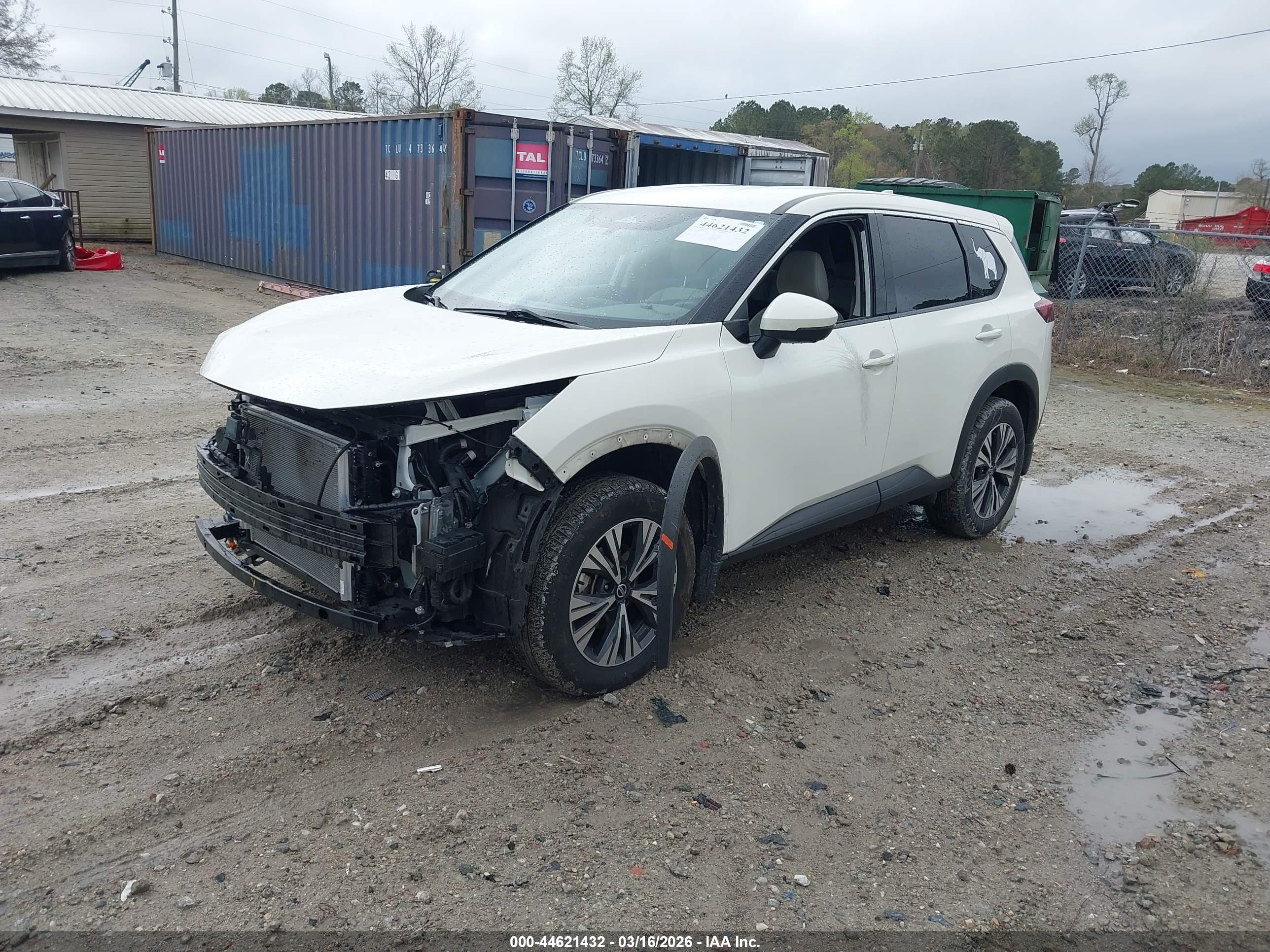 NISSAN ROGUE image 2