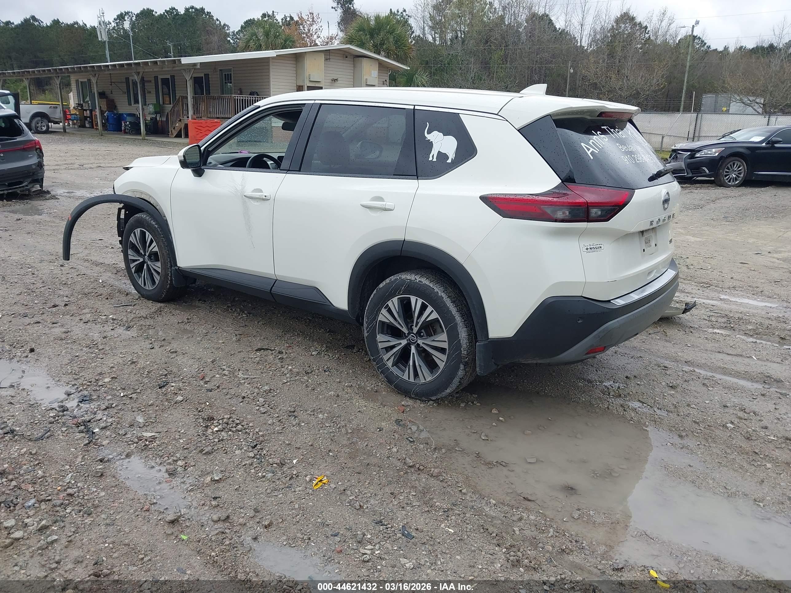 NISSAN ROGUE image 3