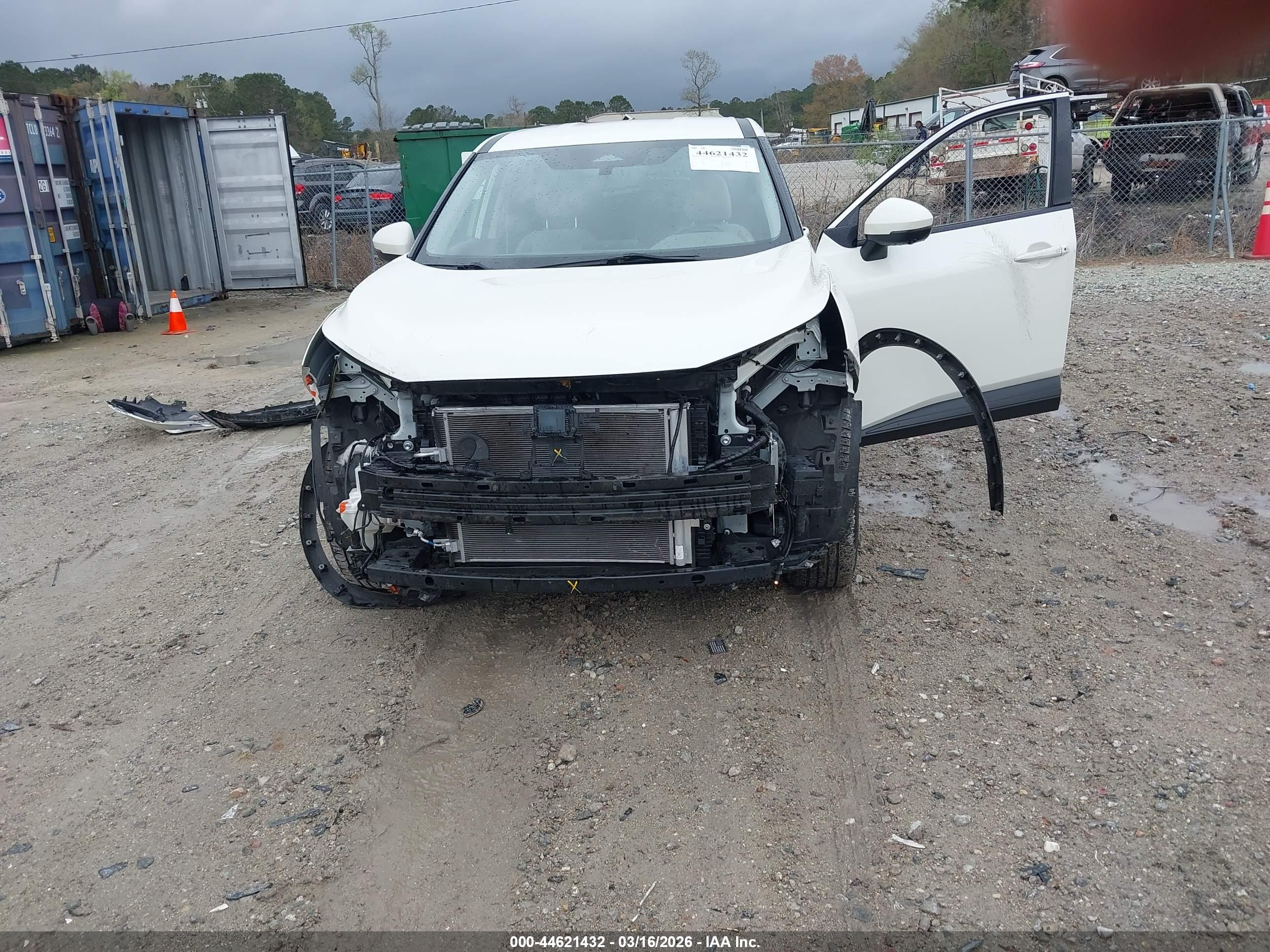 NISSAN ROGUE image 6
