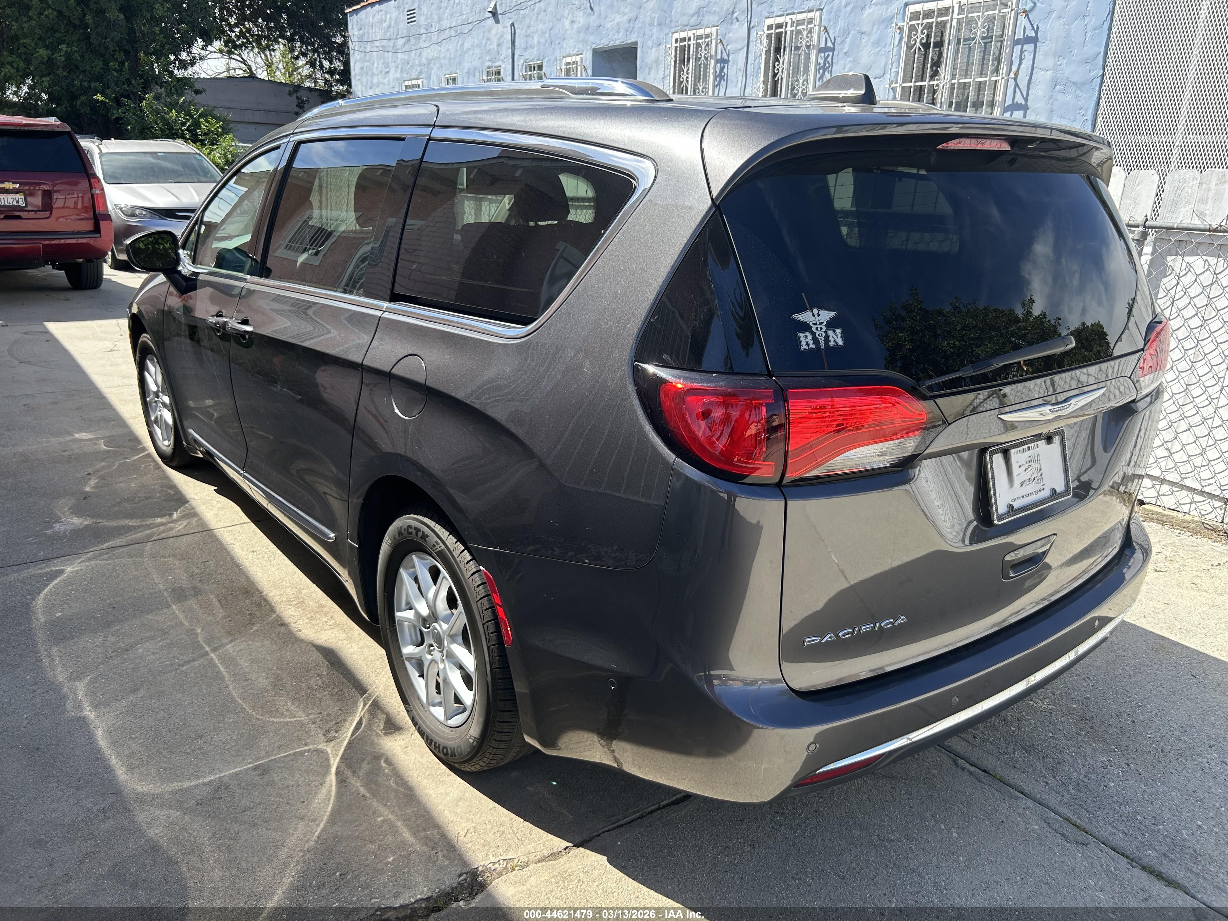 CHRYSLER PACIFICA image 3
