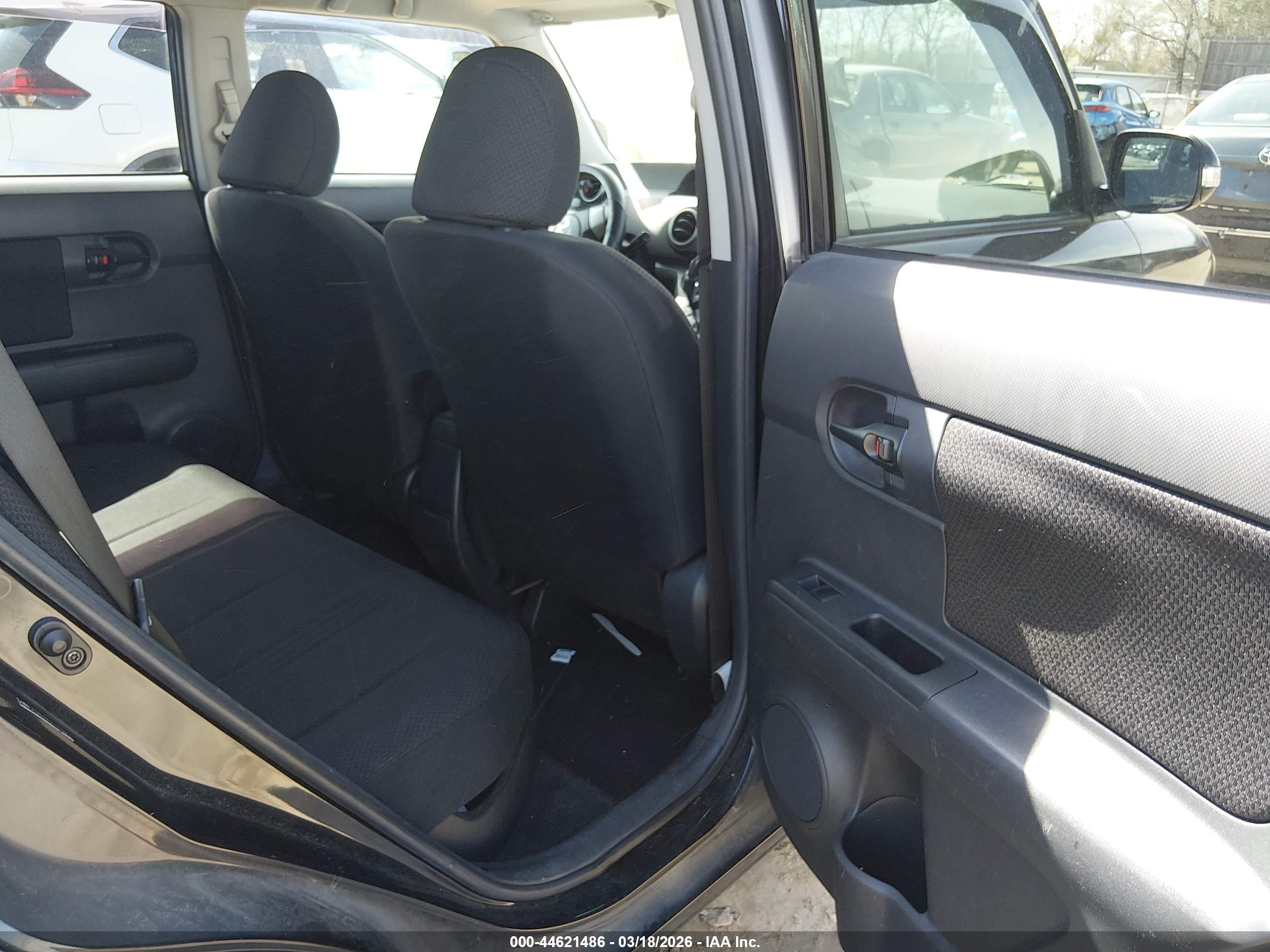 SCION XB image 8