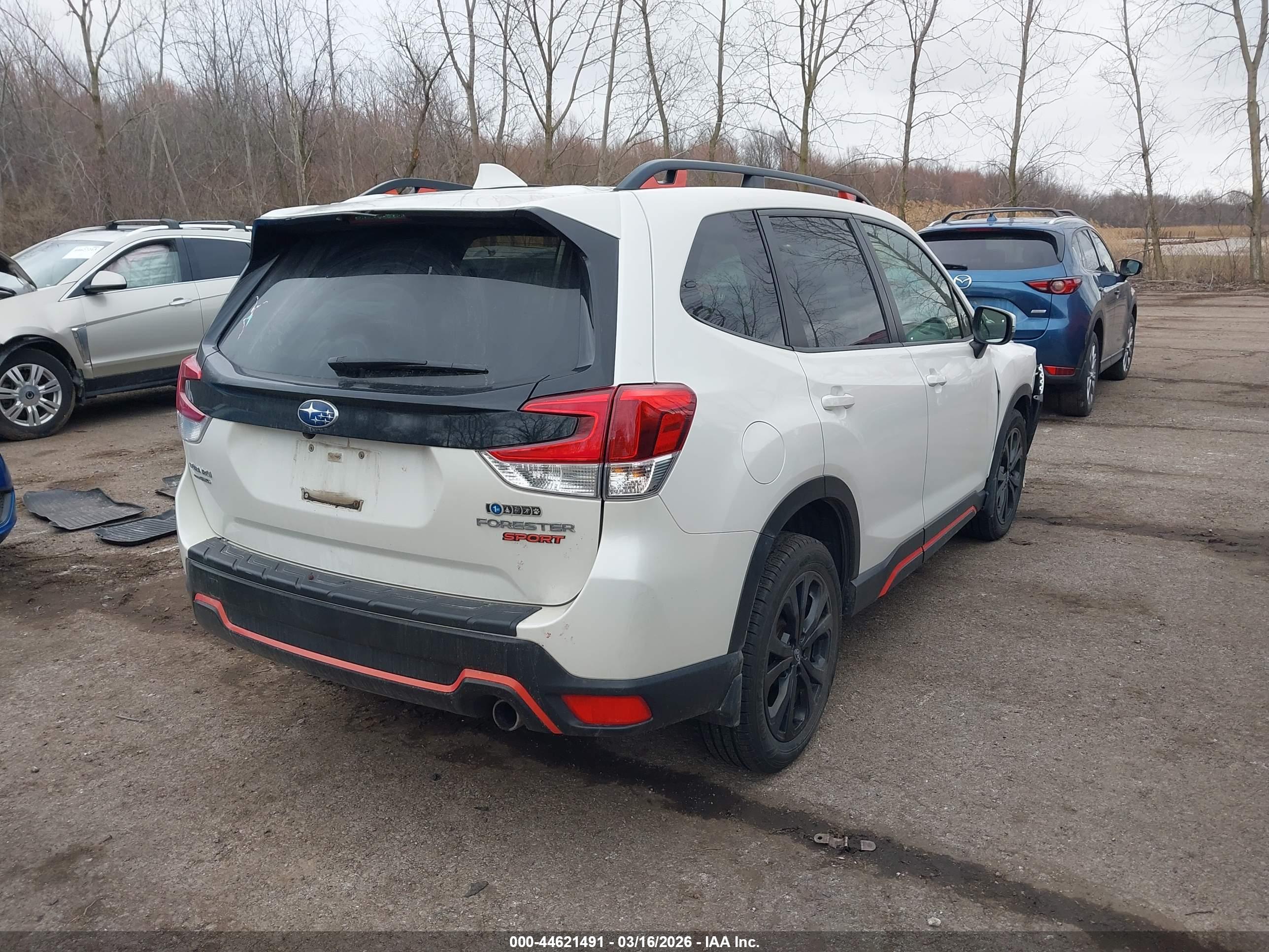 SUBARU FORESTER image 4