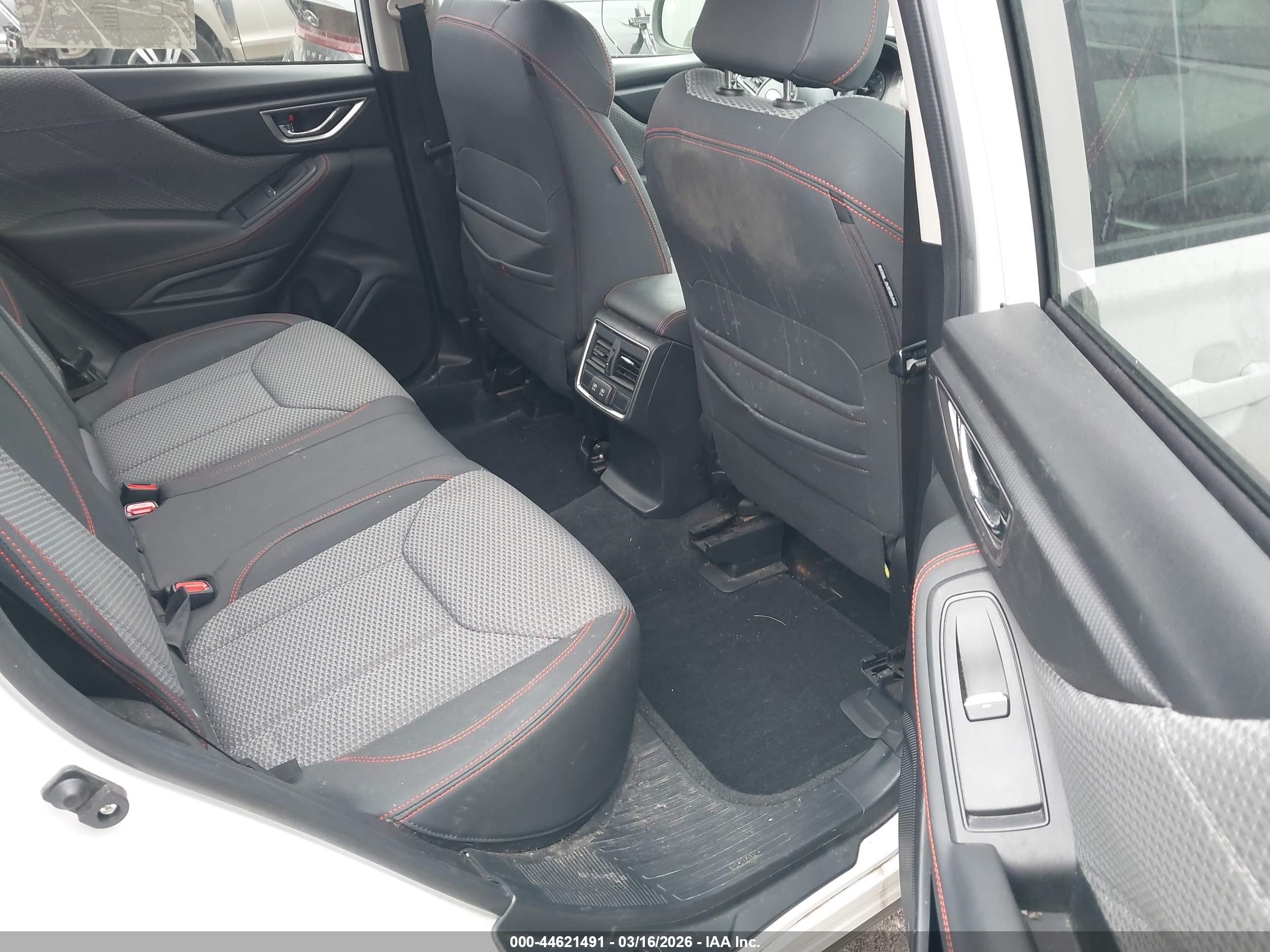 SUBARU FORESTER image 8